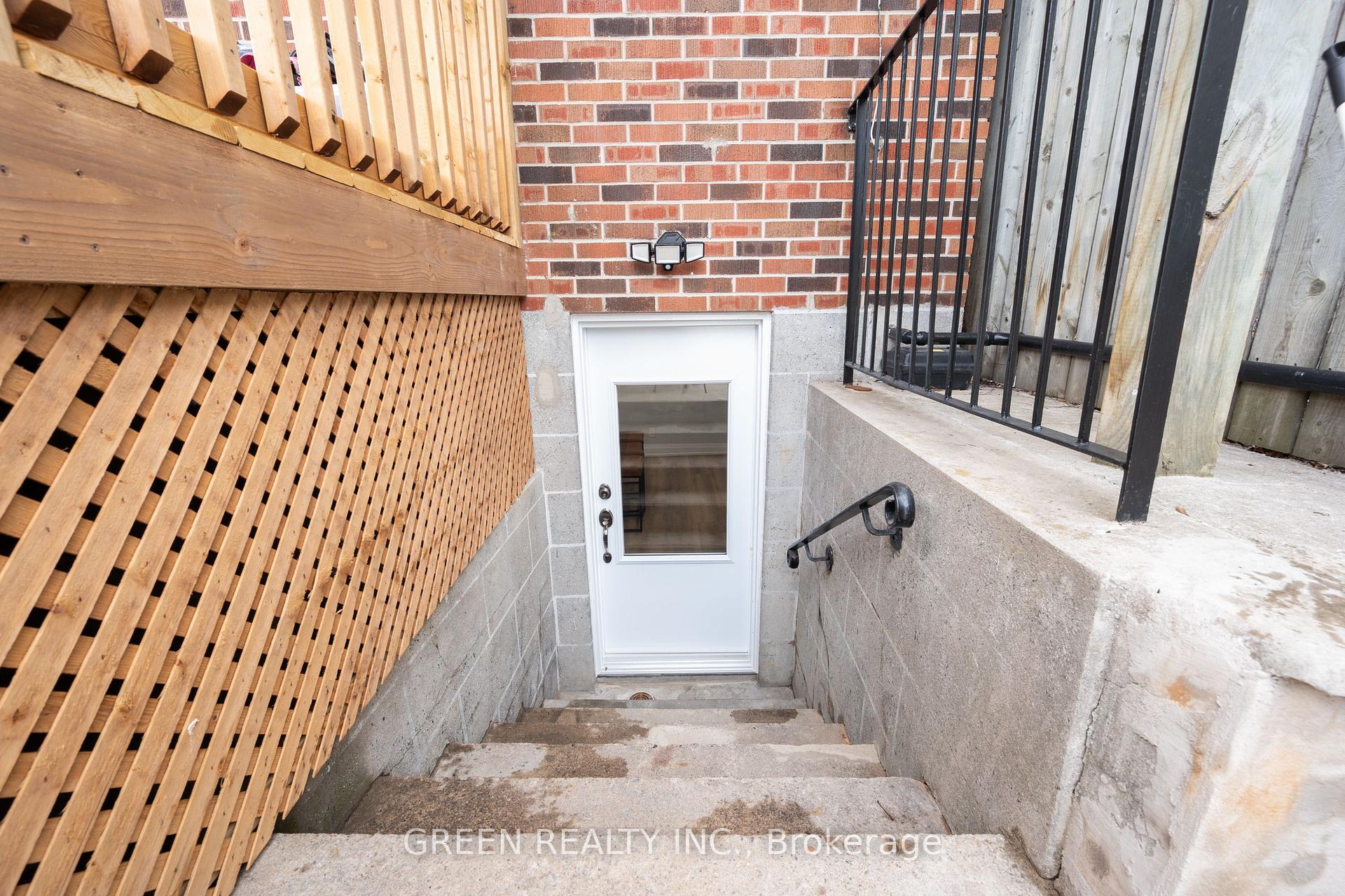 Photo 2 of Unit Basement, 15A Bansley Avenue, Toronto, Oakwood Village — HOMEH