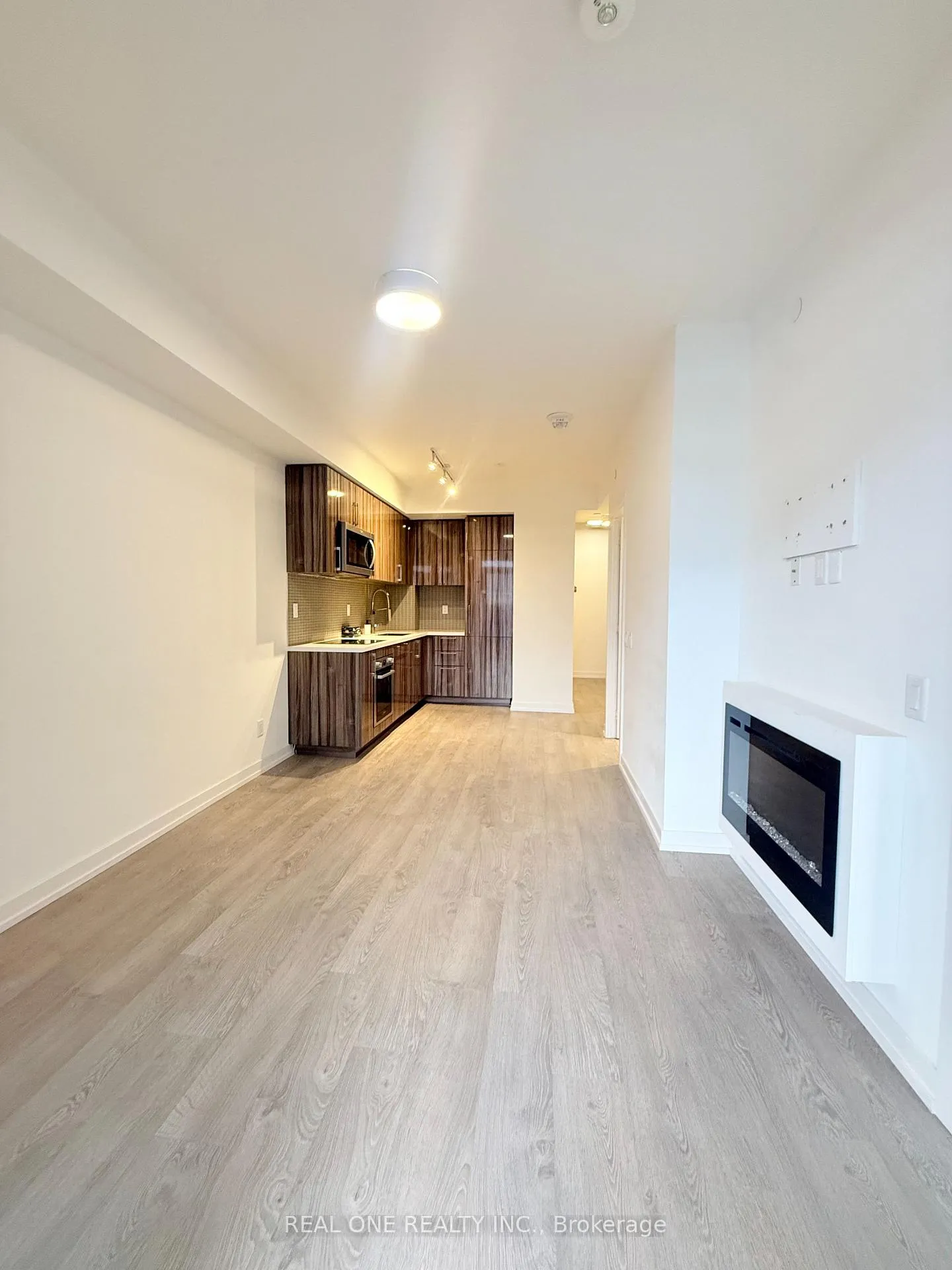 Photo 2 of Unit 715, 1 Grandview Avenue, Markham, Grandview — HOMEH