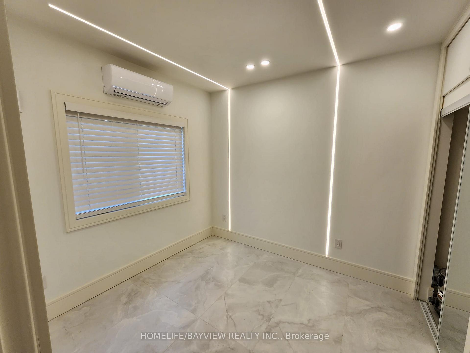 Photo 6 of Unit C, 57 Fairway Drive, Aurora, Aurora Highlands — HOMEH