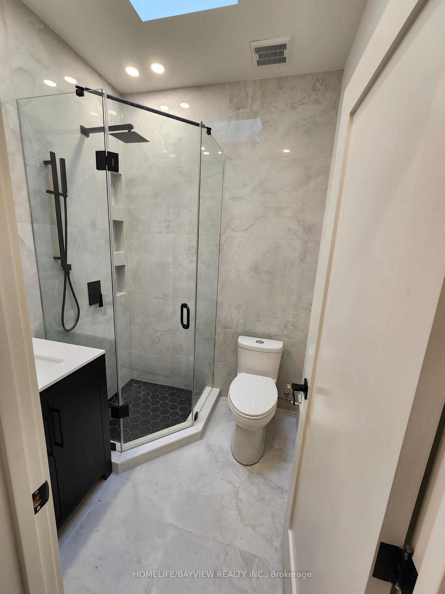 Photo 8 of Unit C, 57 Fairway Drive, Aurora, Aurora Highlands — HOMEH
