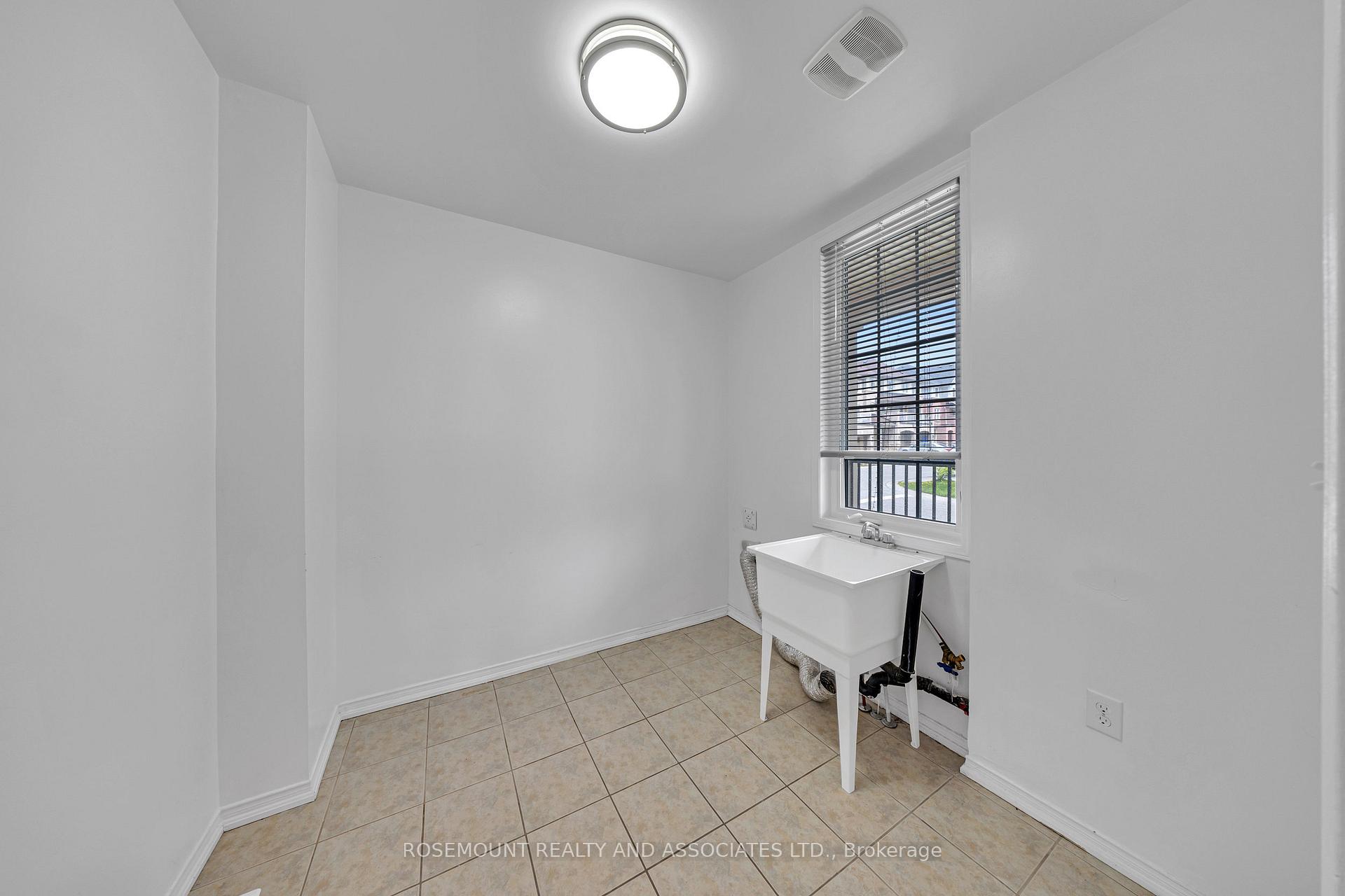 Photo 11 of 128 Barnham Street, Ajax, Central East — HOMEH