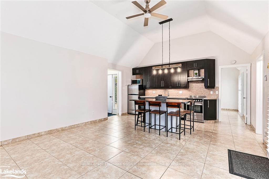 Photo 15 of 438 Oxbow Crescent, Collingwood — HOMEH