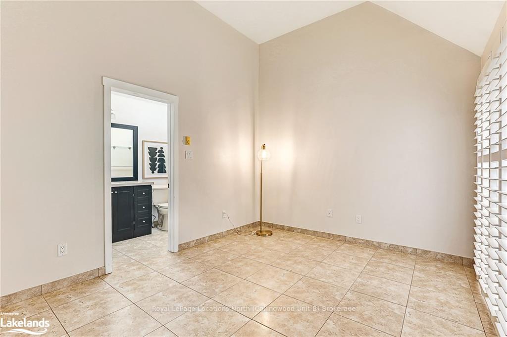 Photo 24 of 438 Oxbow Crescent, Collingwood — HOMEH