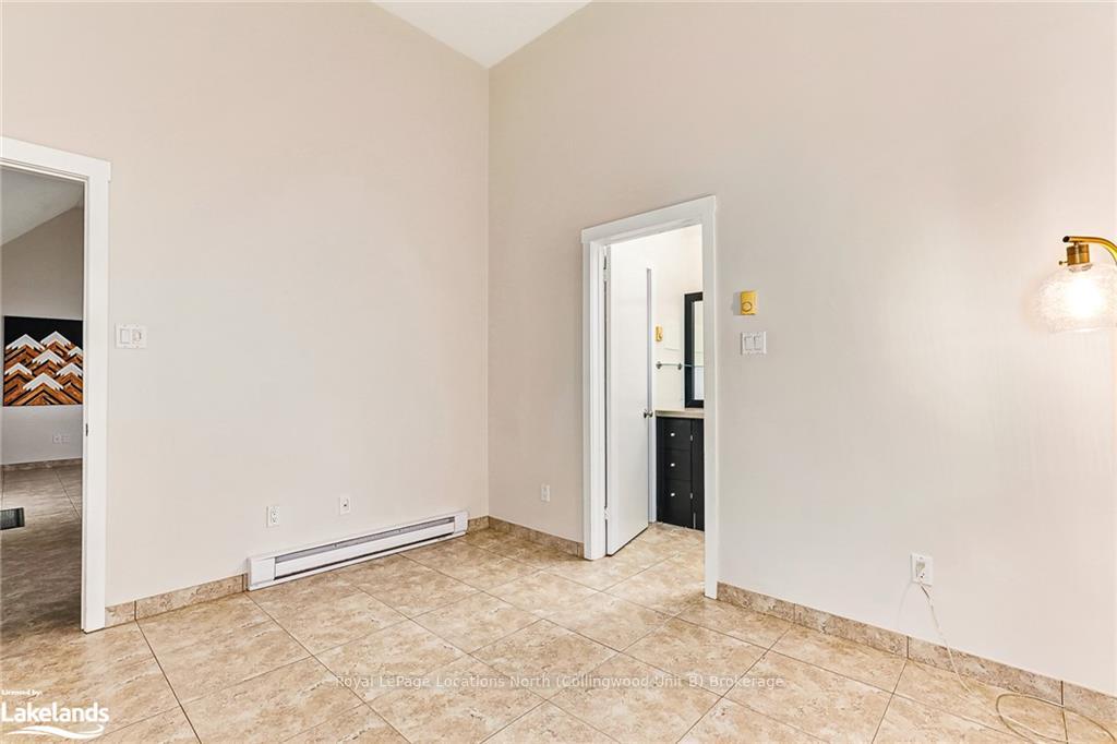 Photo 25 of 438 Oxbow Crescent, Collingwood — HOMEH