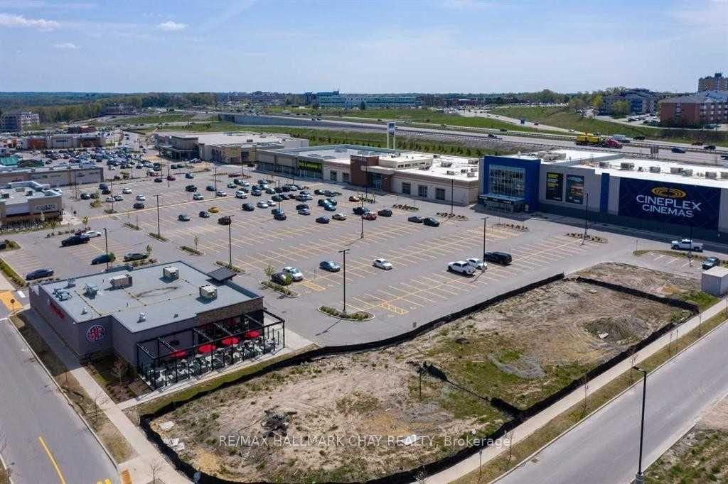 Photo 18 of Unit 310, 299 Cundles Road E, Barrie, Cundles East — HOMEH