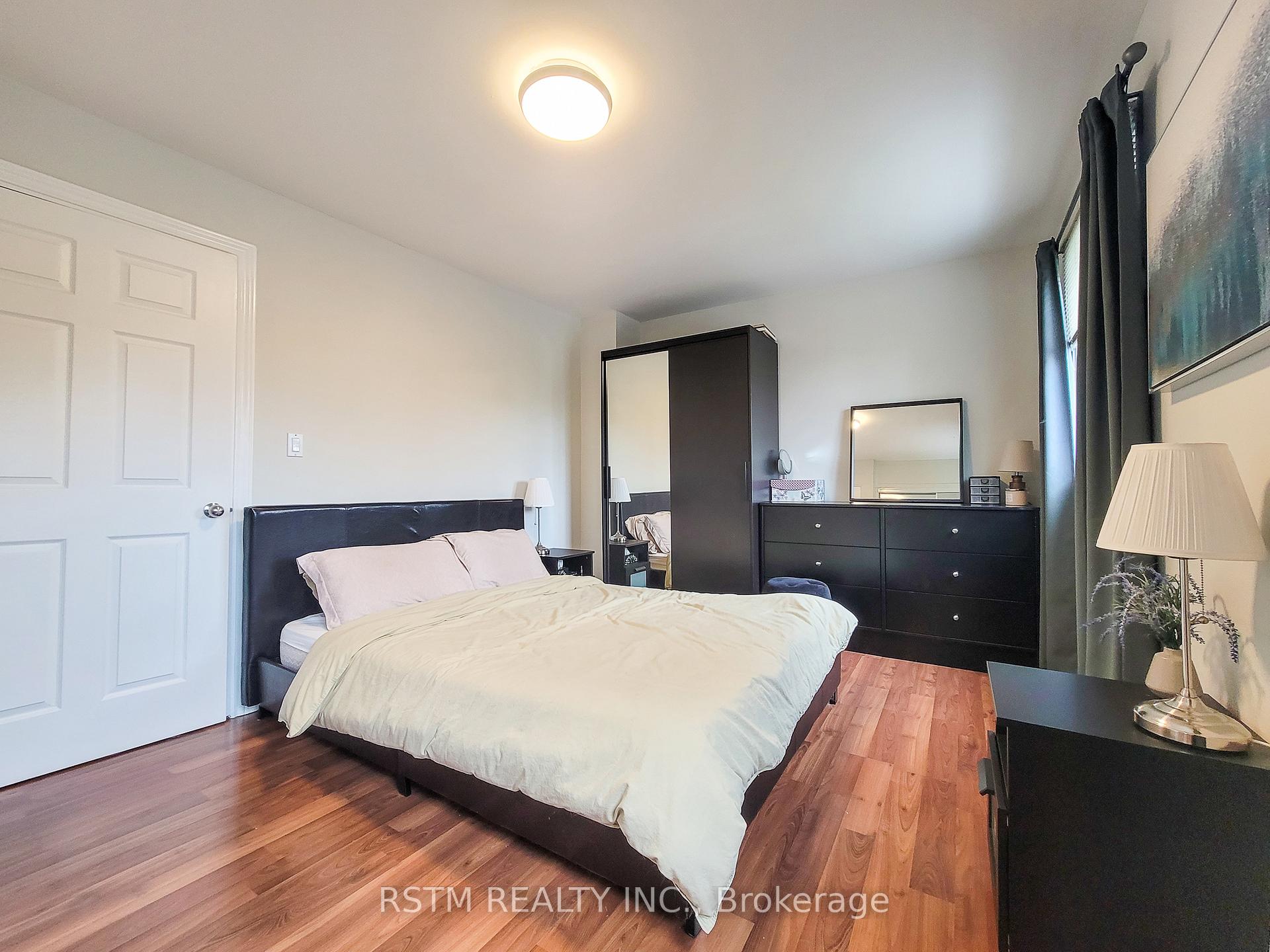 Photo 12 of Unit 15, 15 The Carriage Way, Markham, Royal Orchard — HOMEH