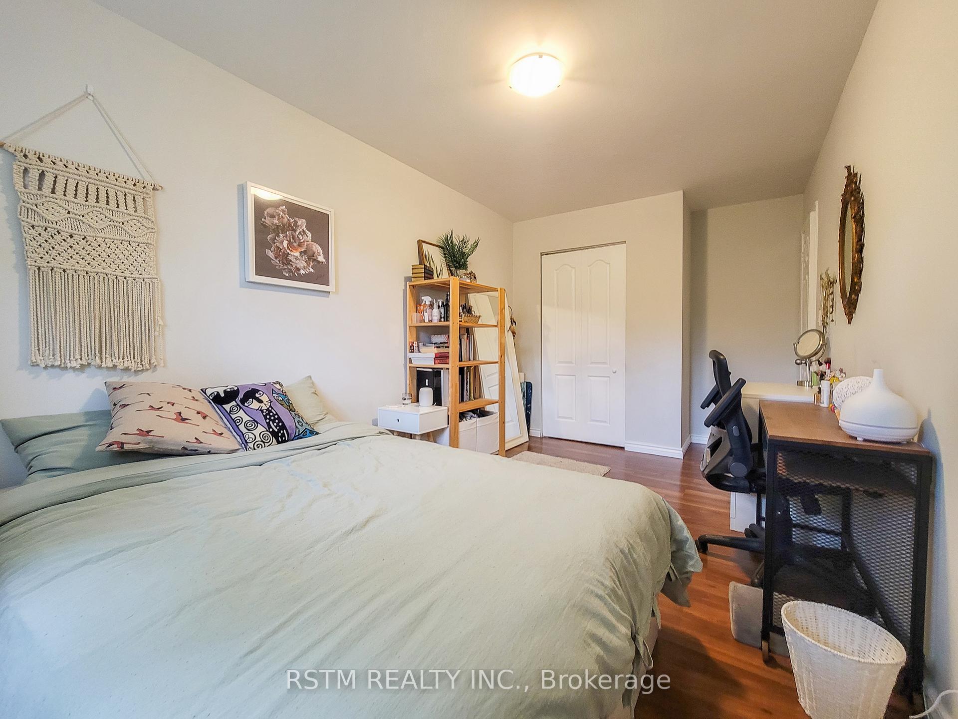 Photo 15 of Unit 15, 15 The Carriage Way, Markham, Royal Orchard — HOMEH