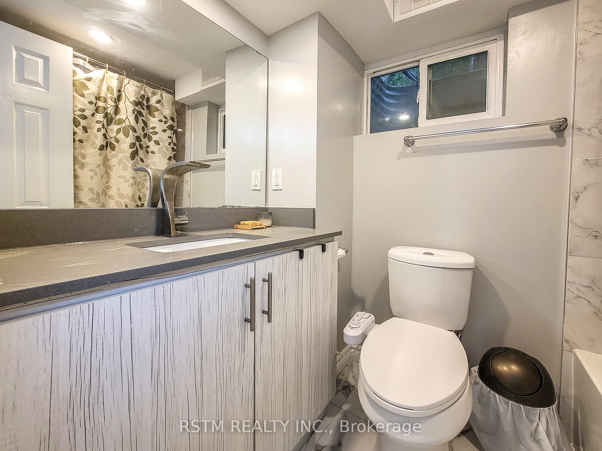 Photo 26 of Unit 15, 15 The Carriage Way, Markham, Royal Orchard — HOMEH