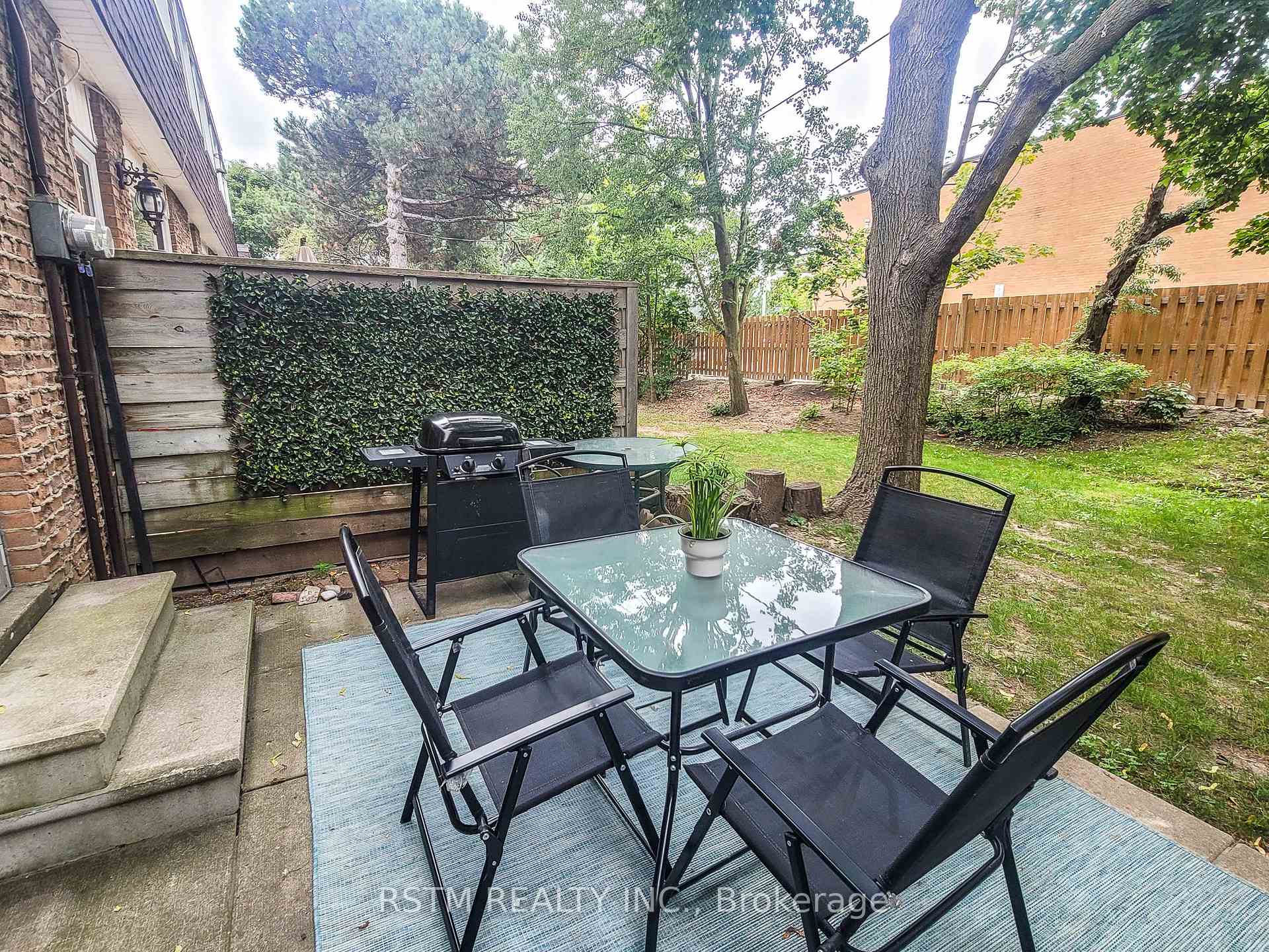 Photo 27 of Unit 15, 15 The Carriage Way, Markham, Royal Orchard — HOMEH