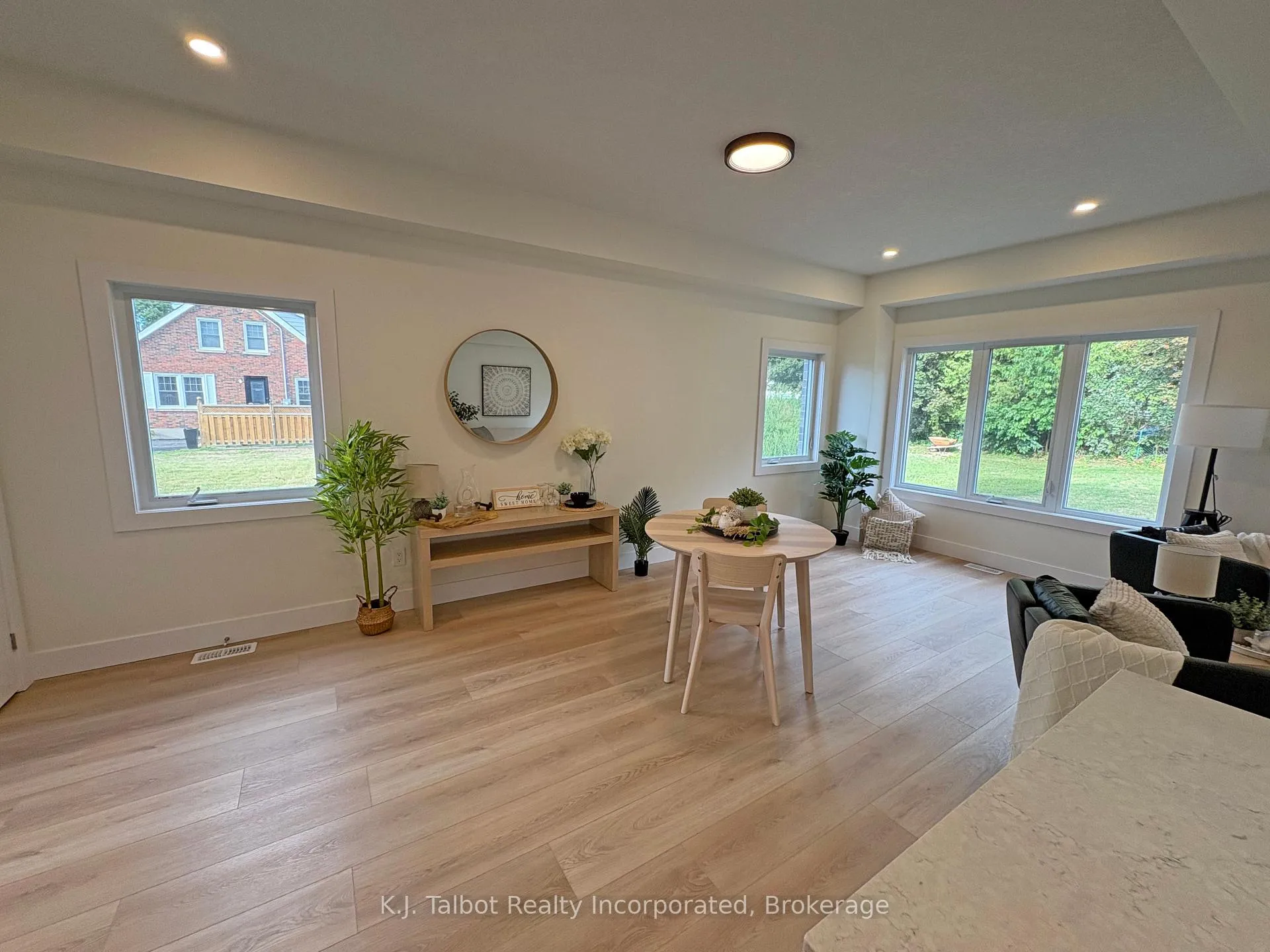 Photo 10 of 201 South Street, Goderich, Goderich (Town) — HOMEH