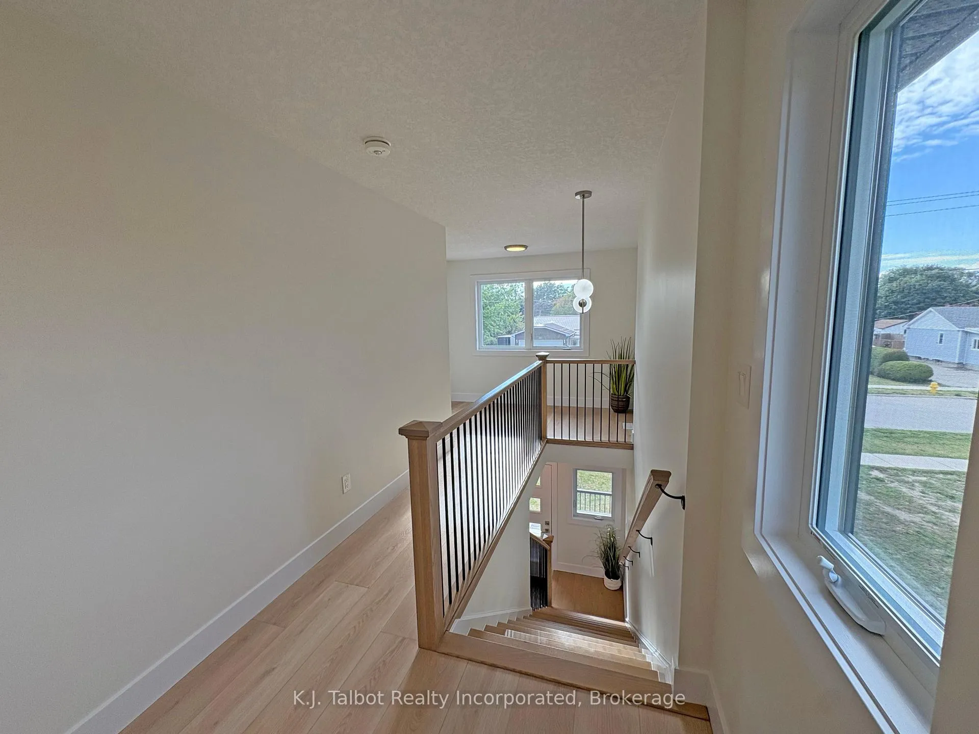 Photo 21 of 201 South Street, Goderich, Goderich (Town) — HOMEH