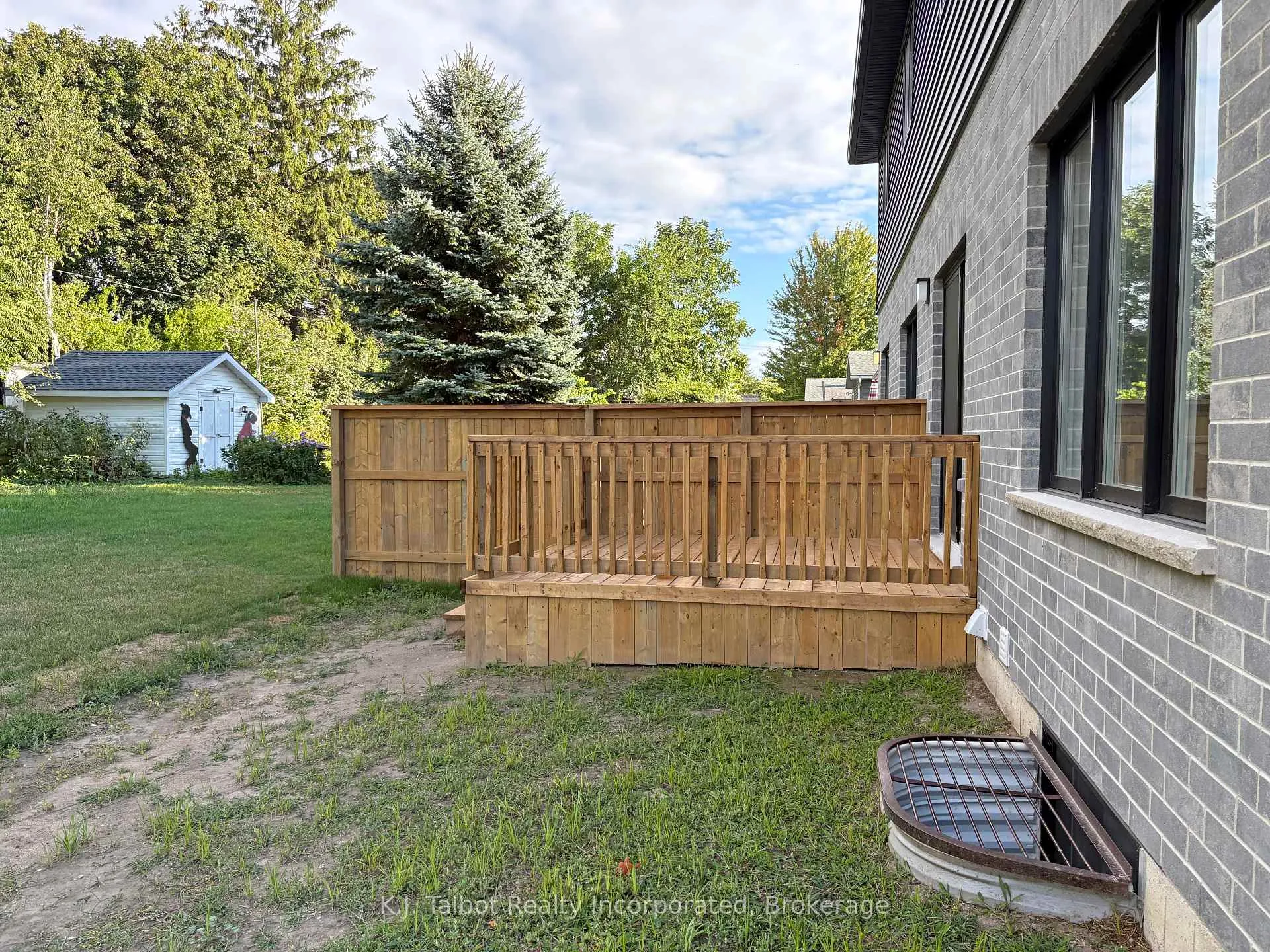Photo 35 of 201 South Street, Goderich, Goderich (Town) — HOMEH