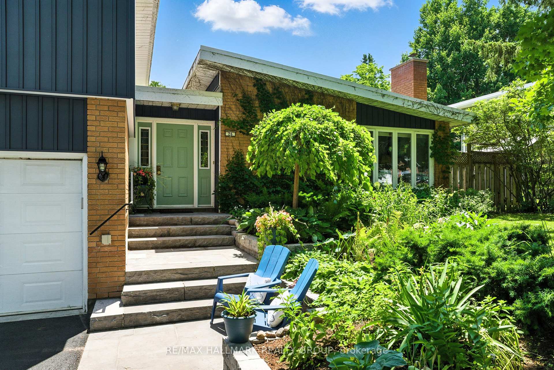 Photo 4 of 26 St Remy Drive, Ottawa, Barrhaven - Pheasant Run — HOMEH