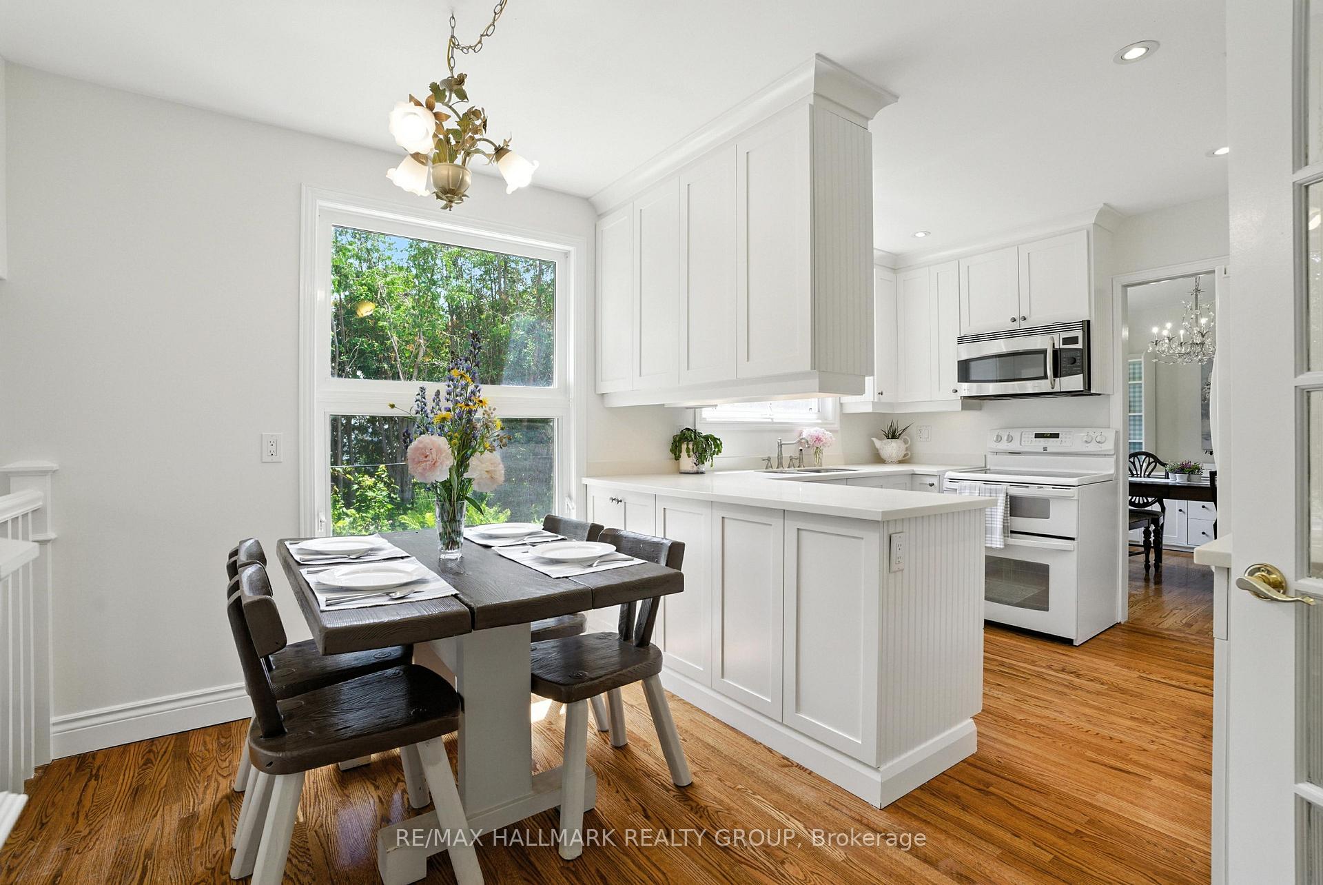 Photo 12 of 26 St Remy Drive, Ottawa, Barrhaven - Pheasant Run — HOMEH