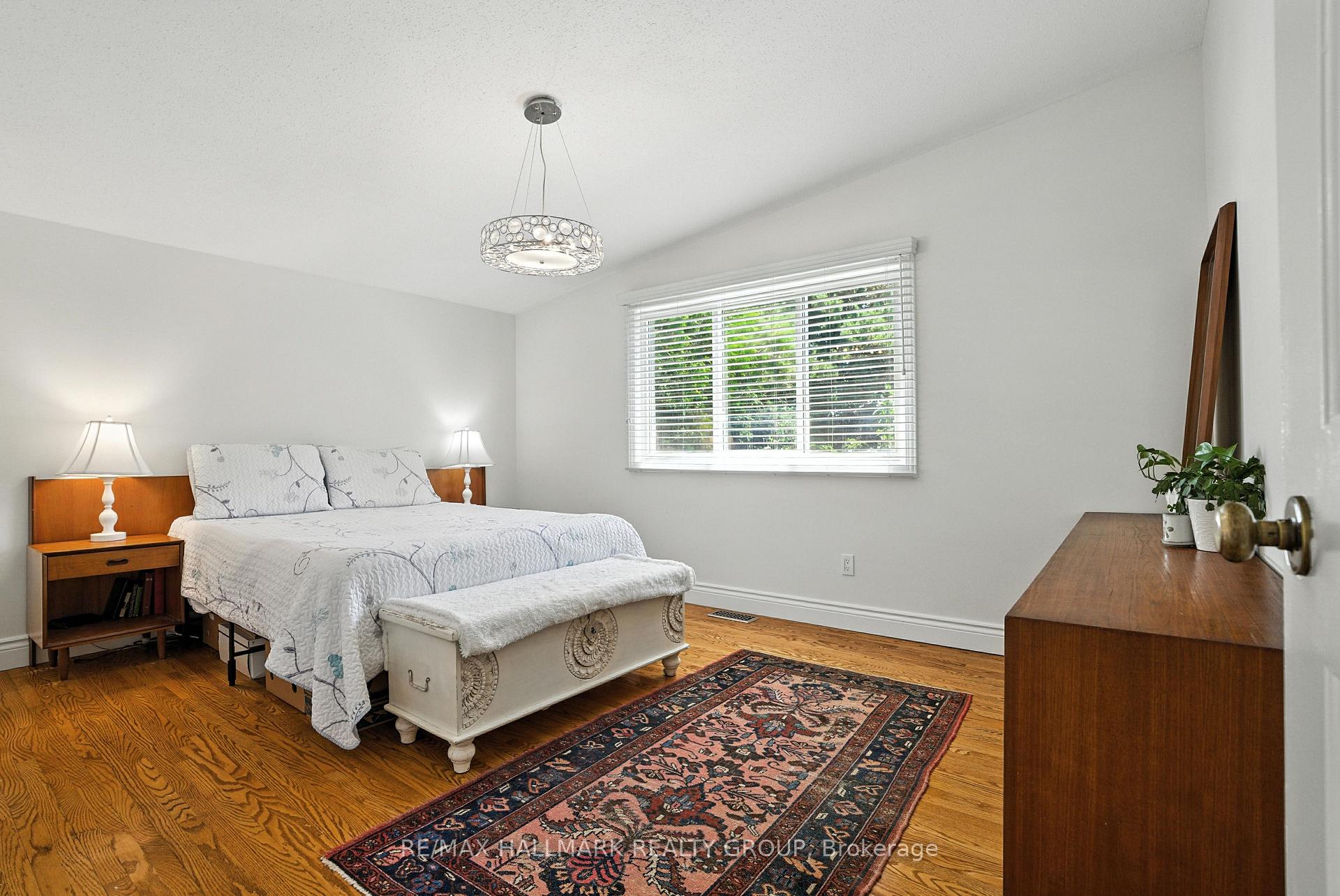 Photo 18 of 26 St Remy Drive, Ottawa, Barrhaven - Pheasant Run — HOMEH