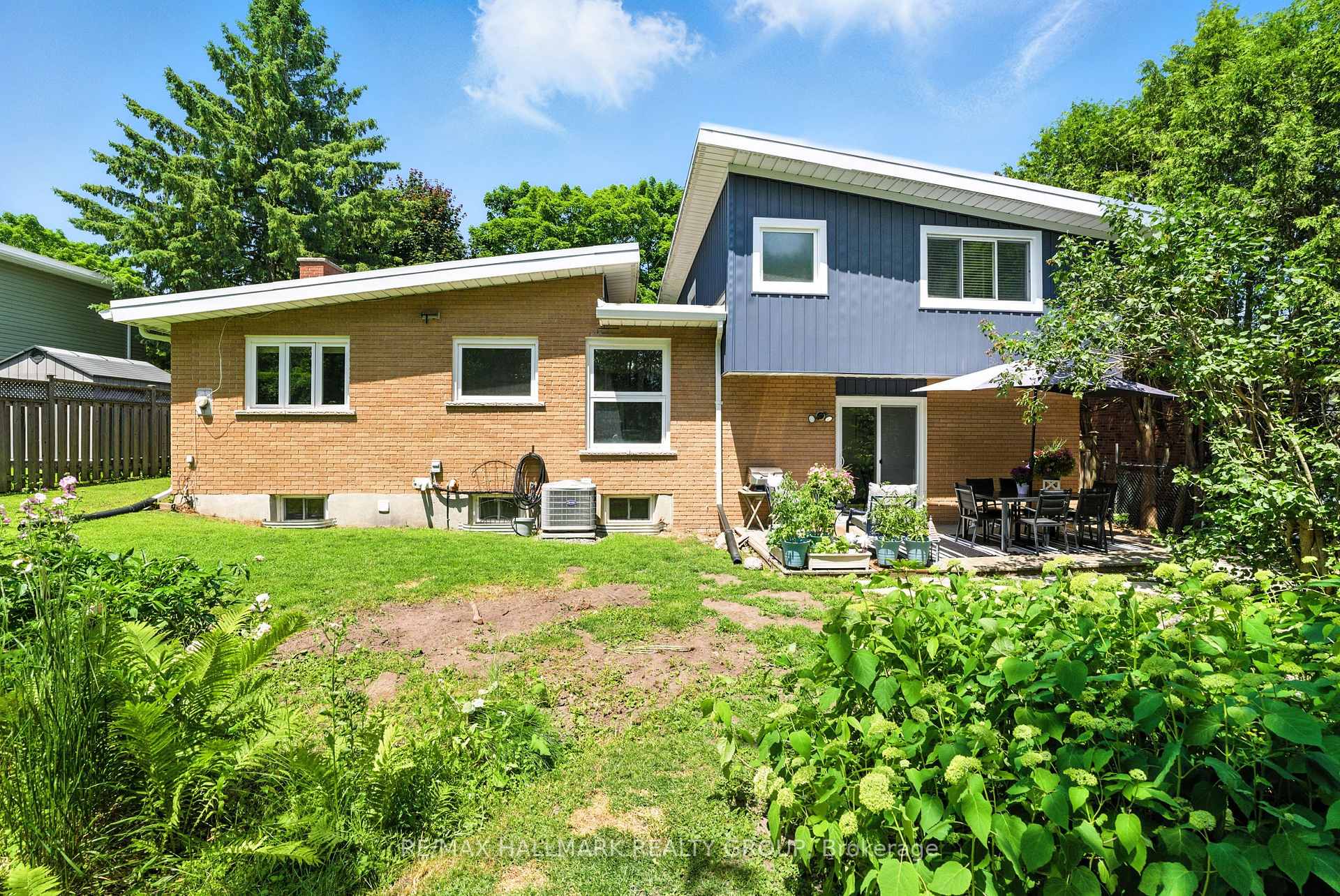 Photo 27 of 26 St Remy Drive, Ottawa, Barrhaven - Pheasant Run — HOMEH