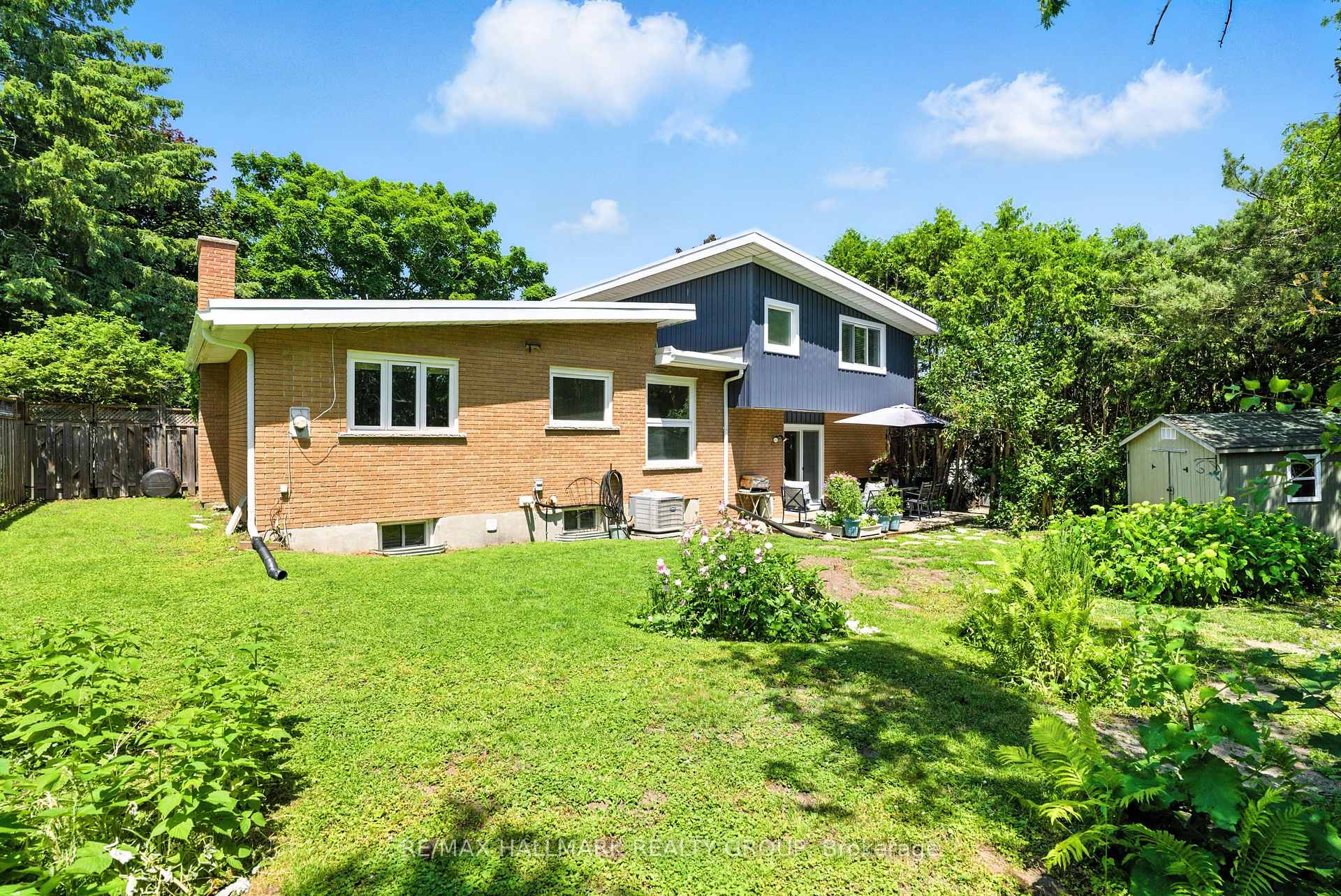Photo 28 of 26 St Remy Drive, Ottawa, Barrhaven - Pheasant Run — HOMEH