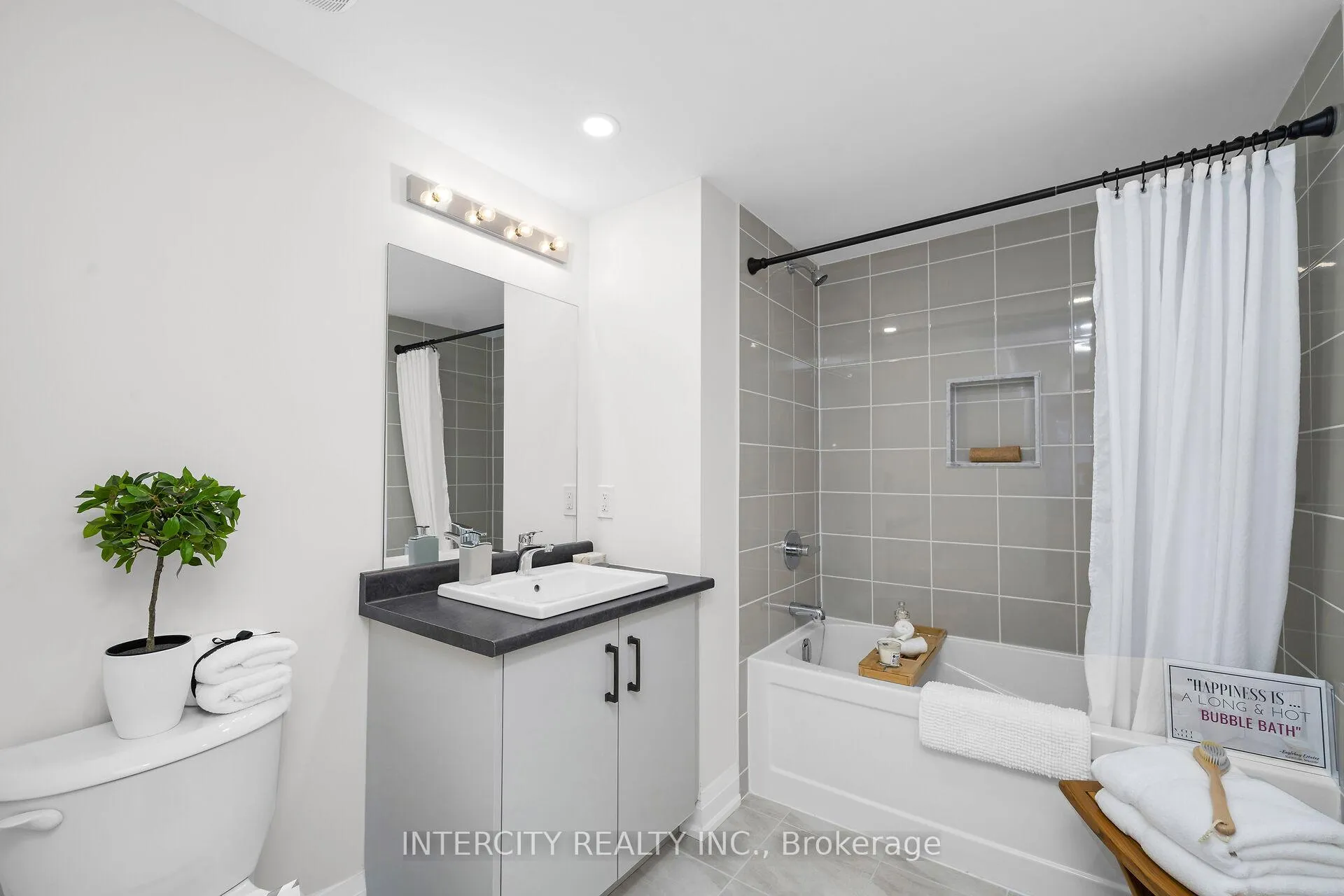 Photo 16 of Unit Unit 17, 67 Marret Lane, Clarington, Newcastle — HOMEH