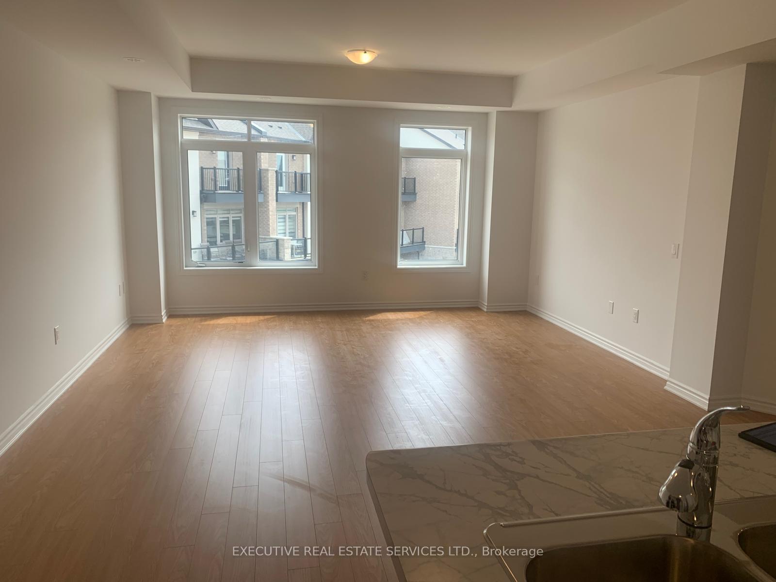 Photo 6 of Unit # 302, 439 Dougall Avenue, Caledon, Rural Caledon — HOMEH
