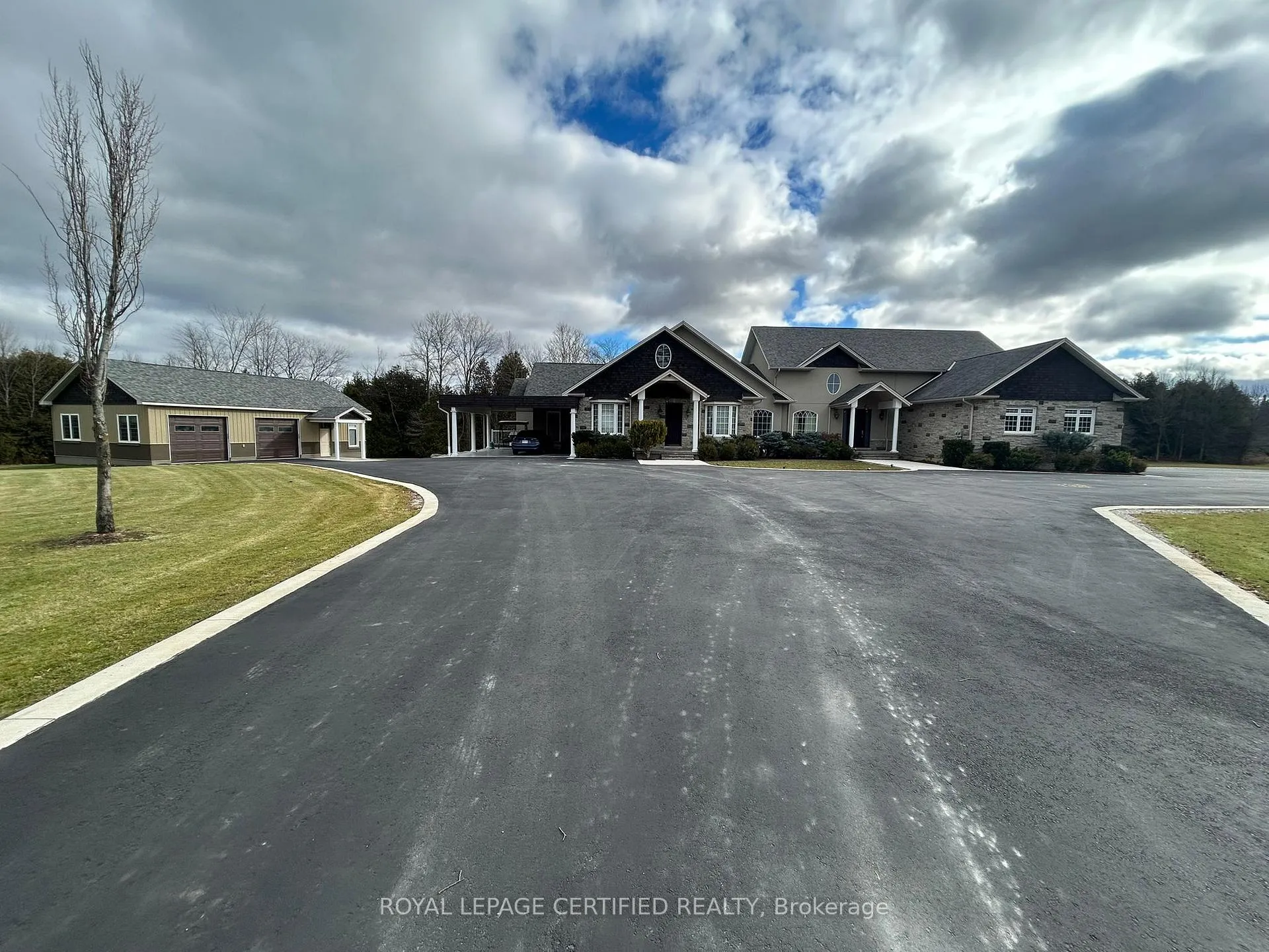 Front of Unit 124, 9537 Wellington Road