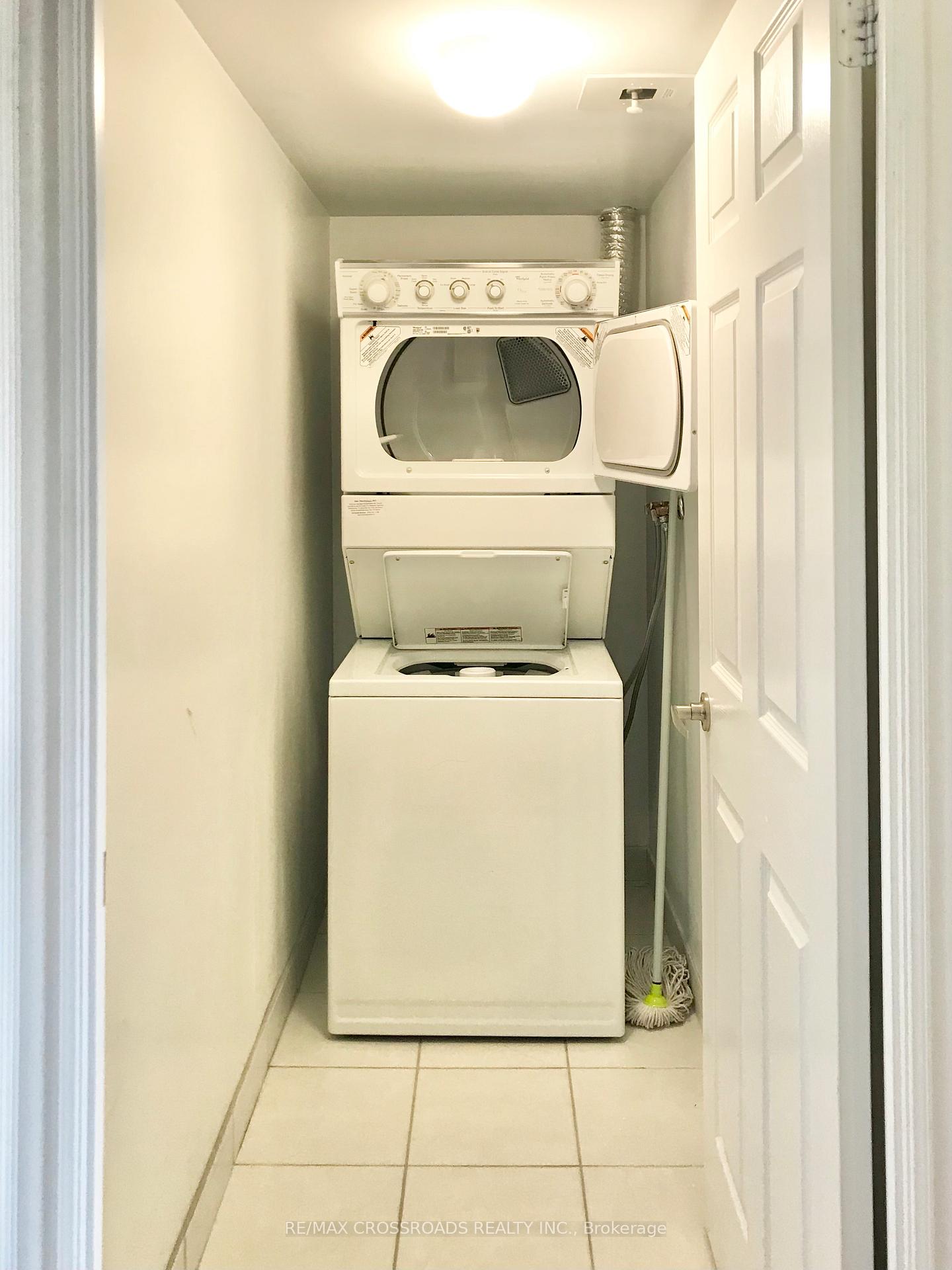 Photo 13 of Unit 807, 33 Cox Boulevard, Markham, Unionville — HOMEH
