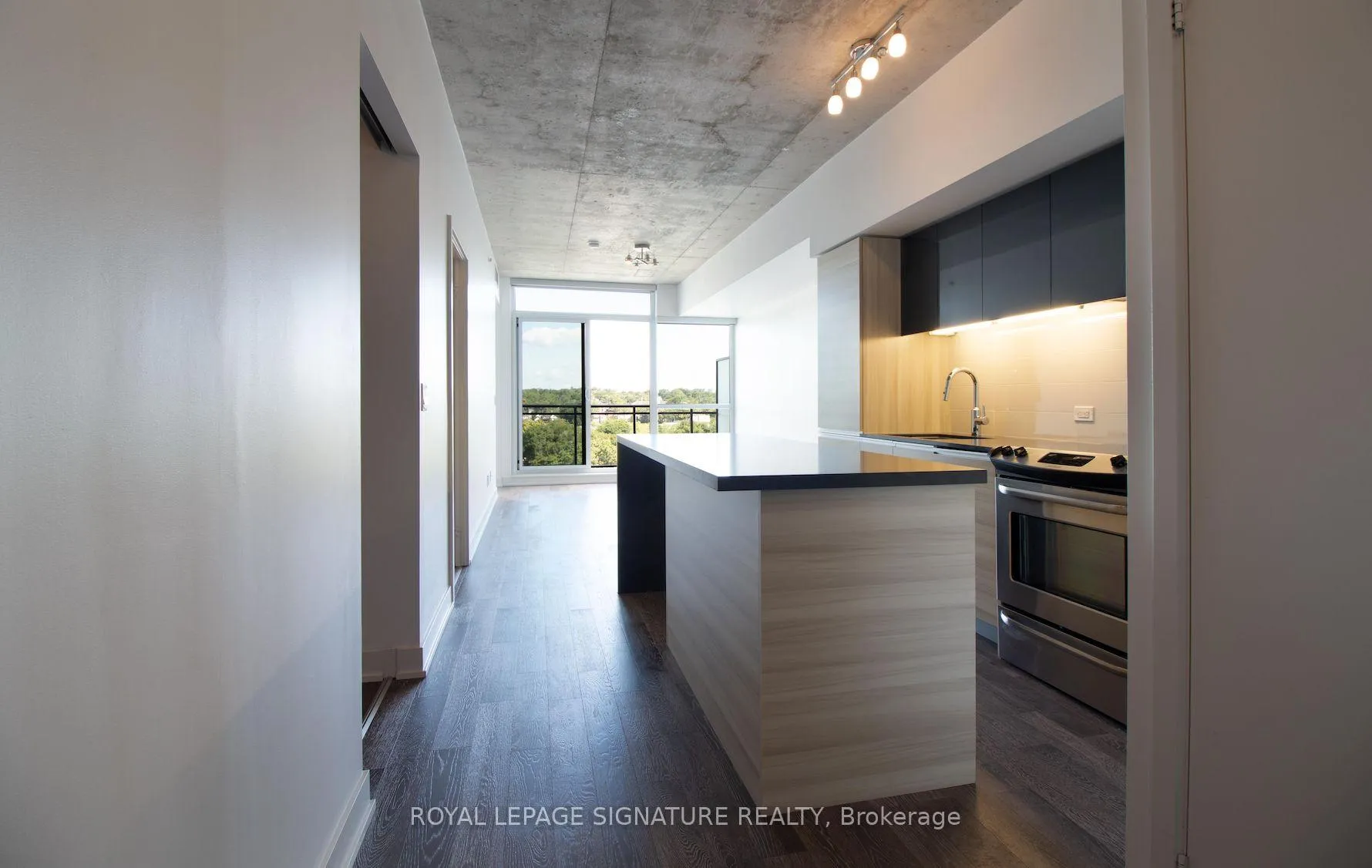 Front of Unit 1004, 1190 Dundas Street E