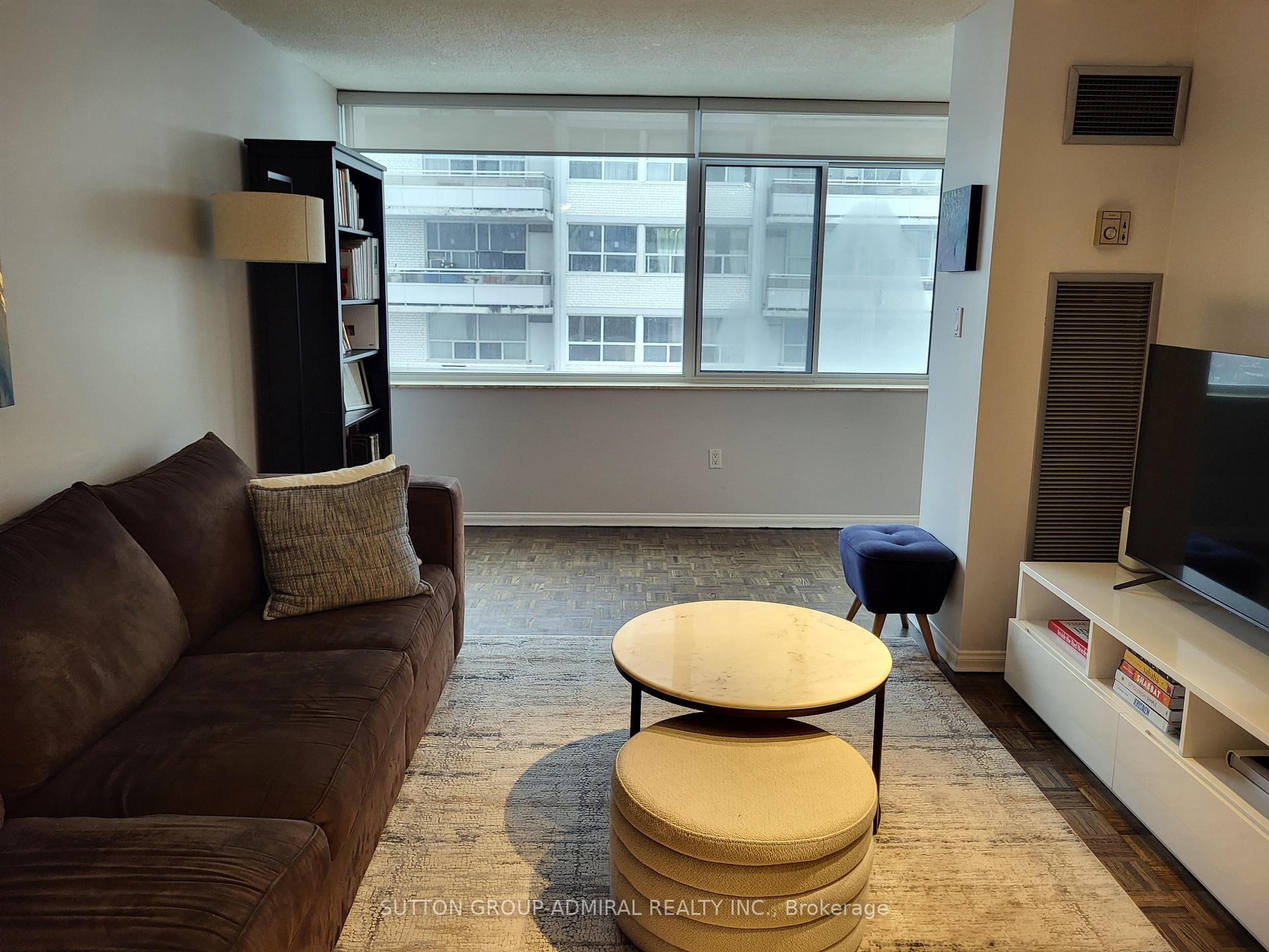 Photo 7 of Unit 1009, 3000 Bathurst Street, Toronto, Englemount-Lawrence — HOMEH