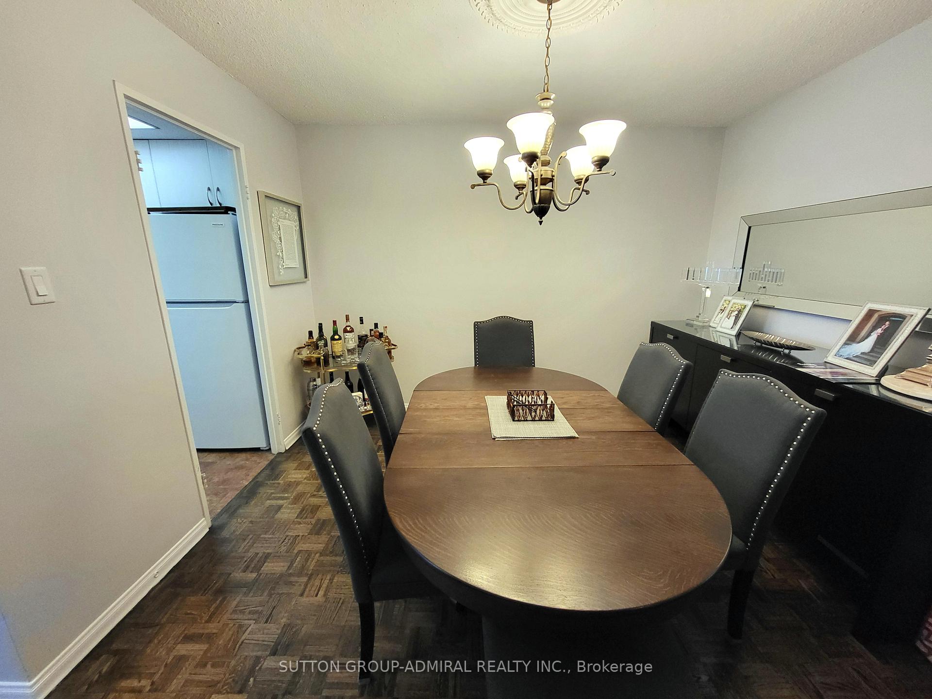 Photo 14 of Unit 1009, 3000 Bathurst Street, Toronto, Englemount-Lawrence — HOMEH