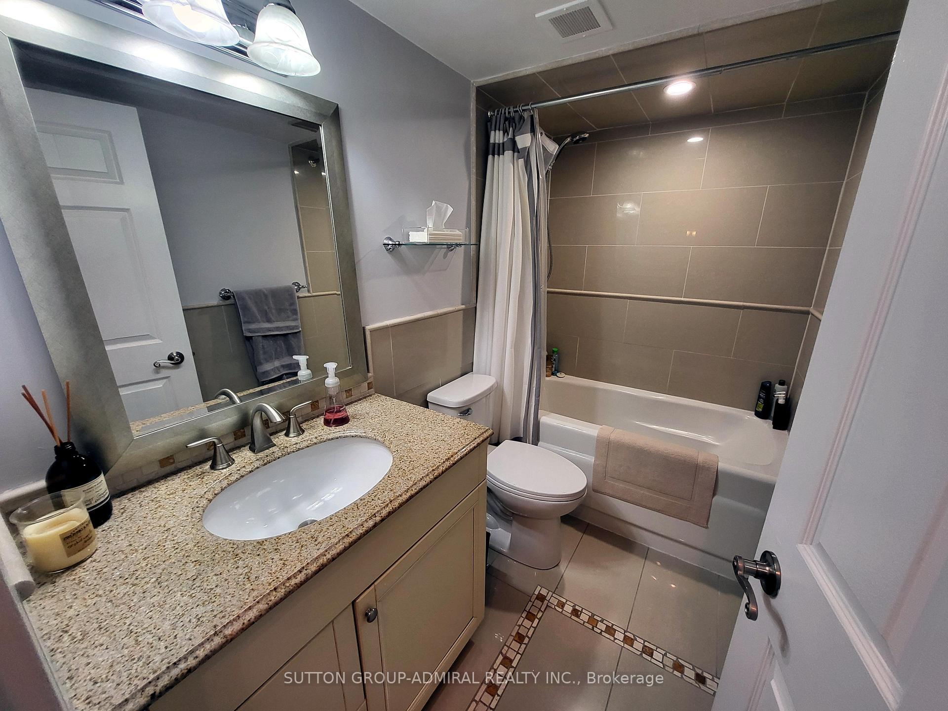 Photo 17 of Unit 1009, 3000 Bathurst Street, Toronto, Englemount-Lawrence — HOMEH