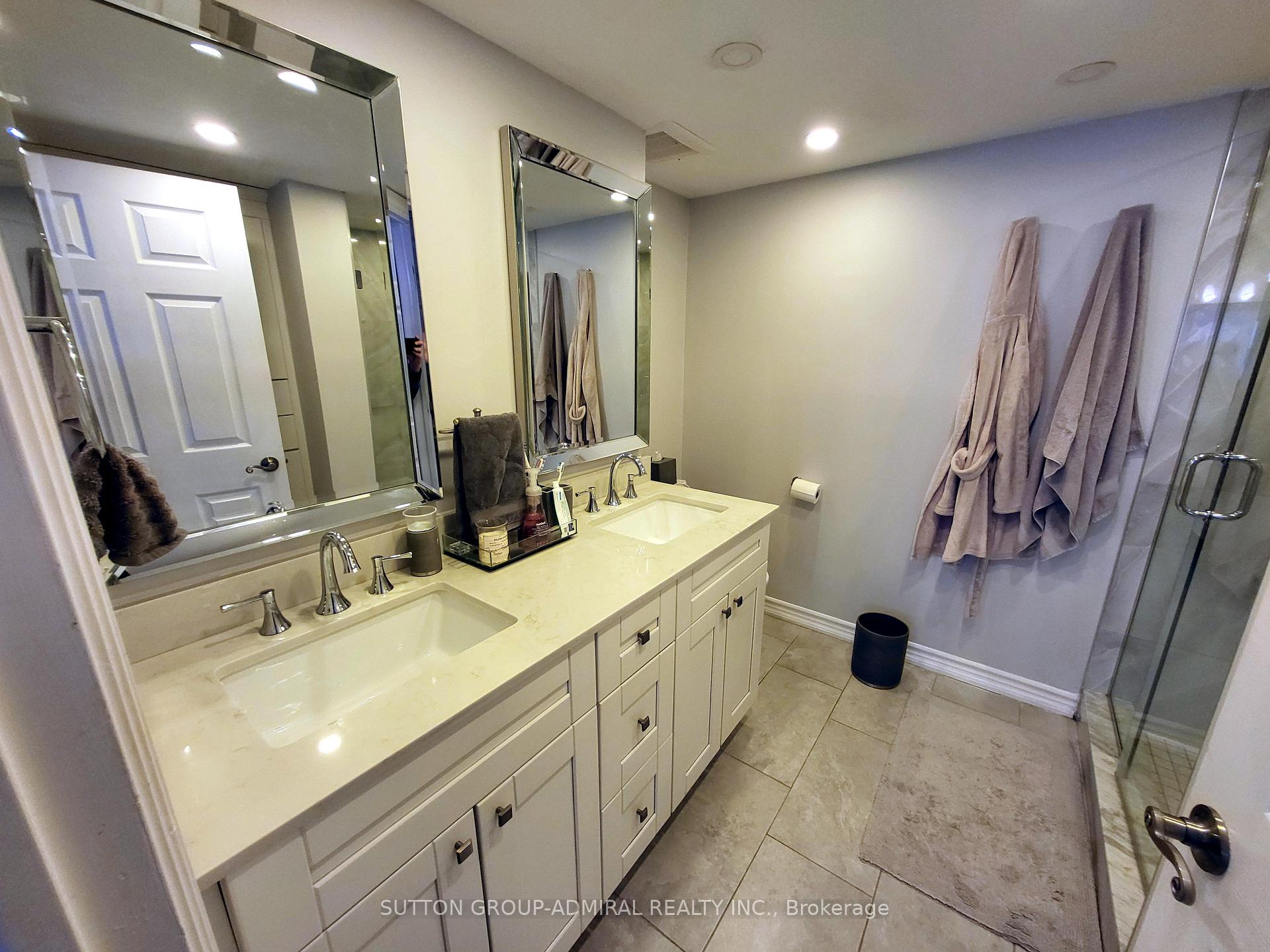 Photo 15 of Unit 1009, 3000 Bathurst Street, Toronto, Englemount-Lawrence — HOMEH