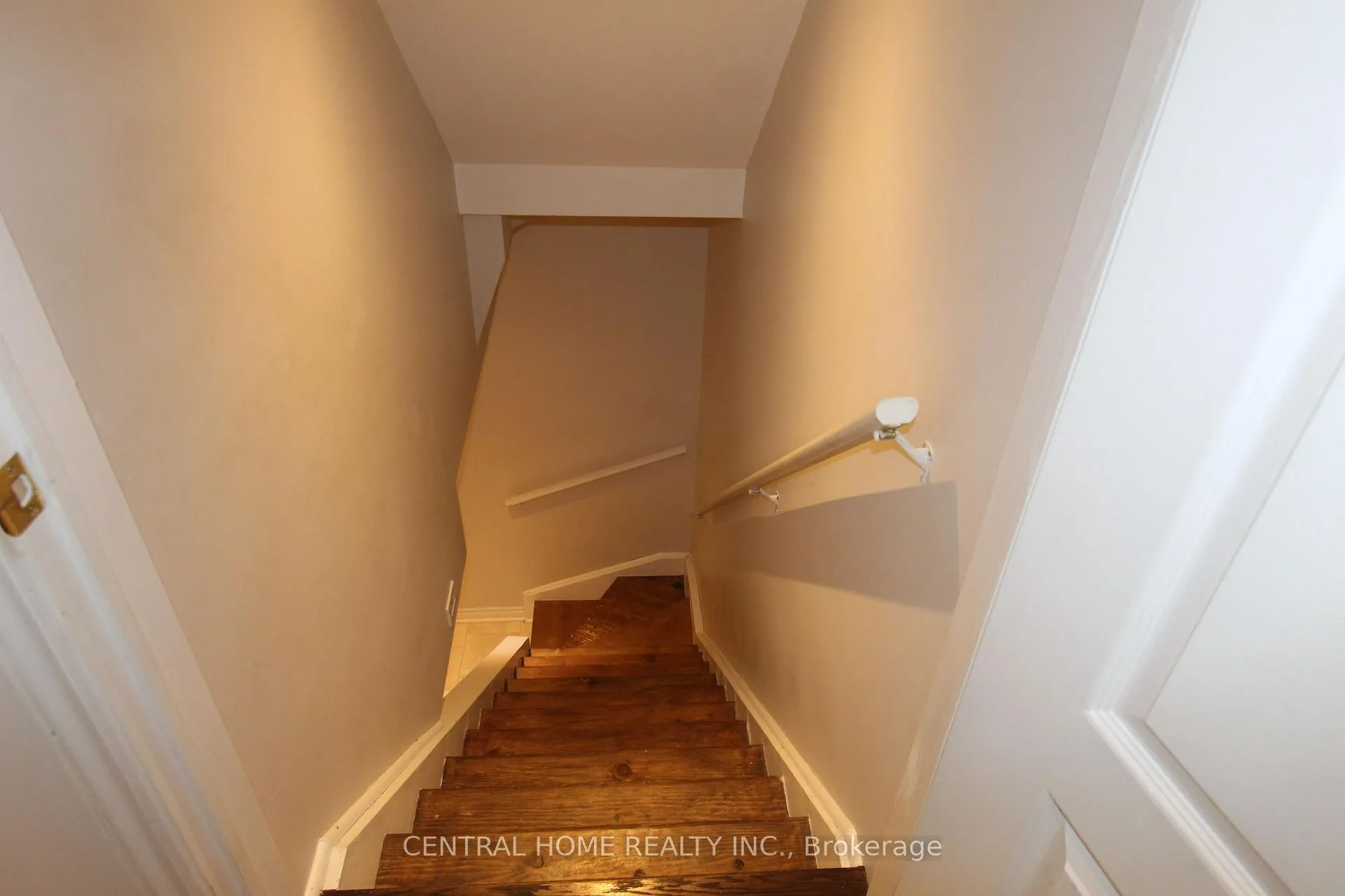 Photo 9 of 73 Headwater Crescent, Richmond Hill, Oak Ridges Lake Wilcox — HOMEH