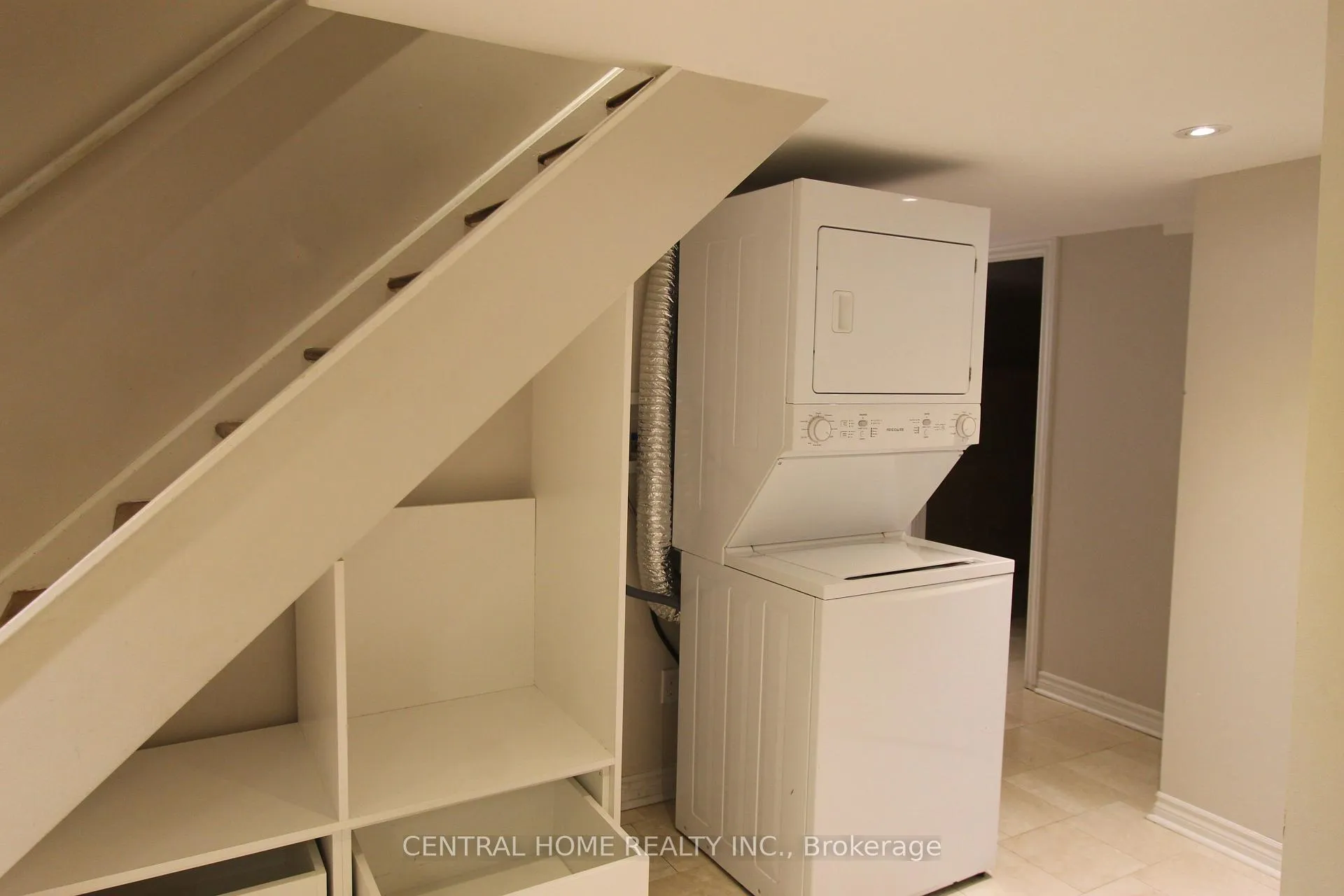 Photo 10 of 73 Headwater Crescent, Richmond Hill, Oak Ridges Lake Wilcox — HOMEH