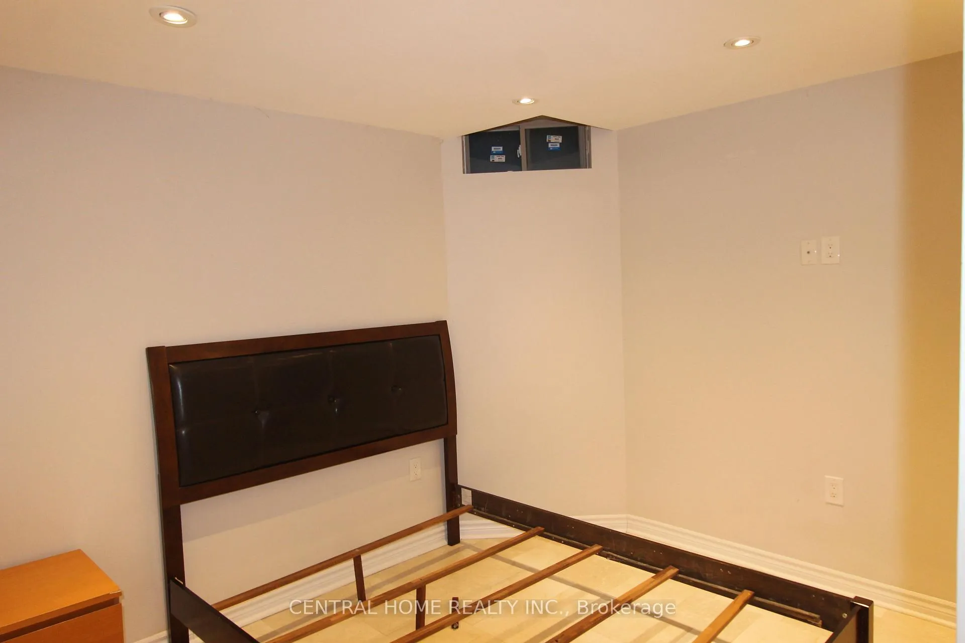 Photo 13 of 73 Headwater Crescent, Richmond Hill, Oak Ridges Lake Wilcox — HOMEH