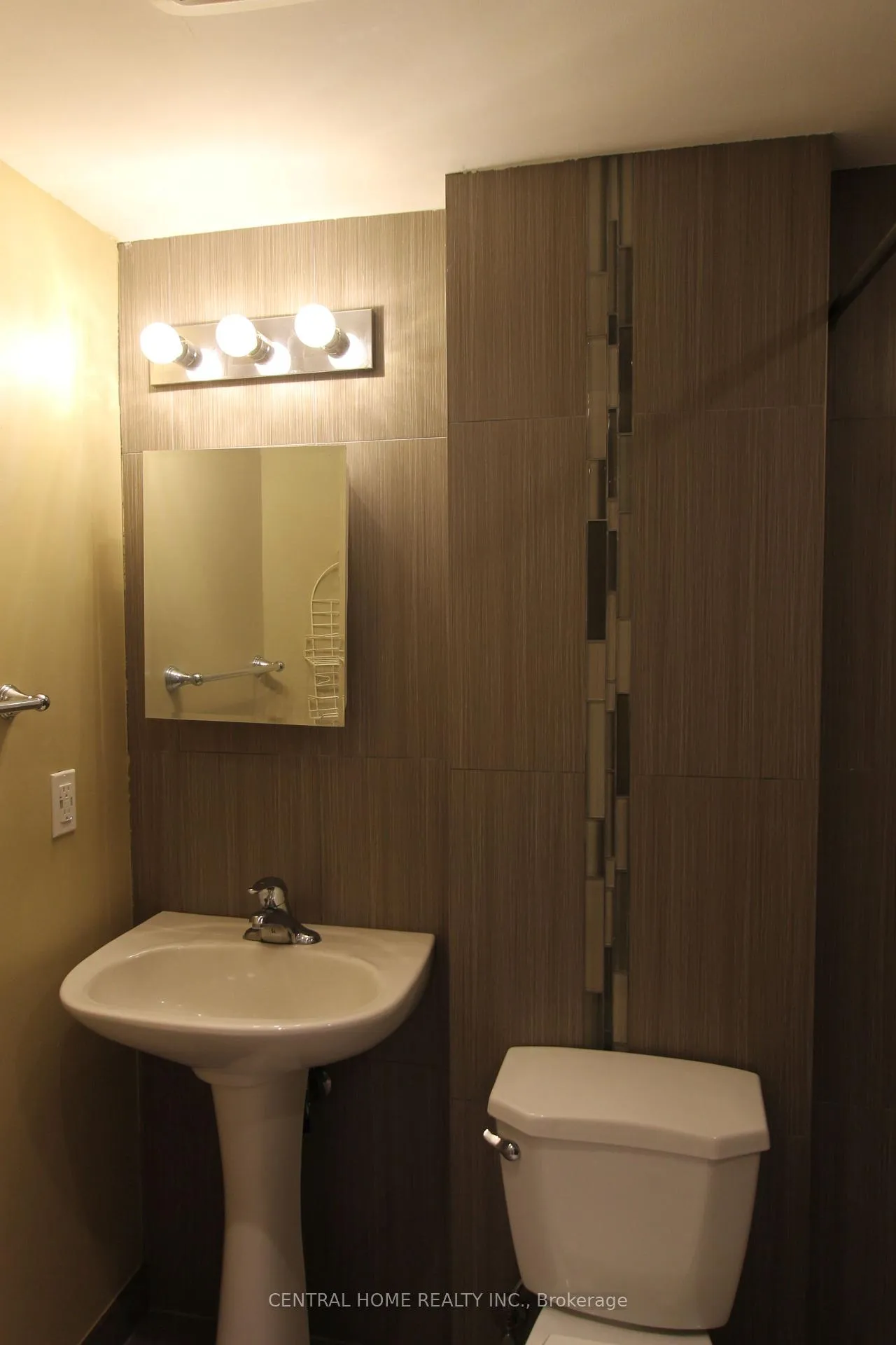 Photo 15 of 73 Headwater Crescent, Richmond Hill, Oak Ridges Lake Wilcox — HOMEH