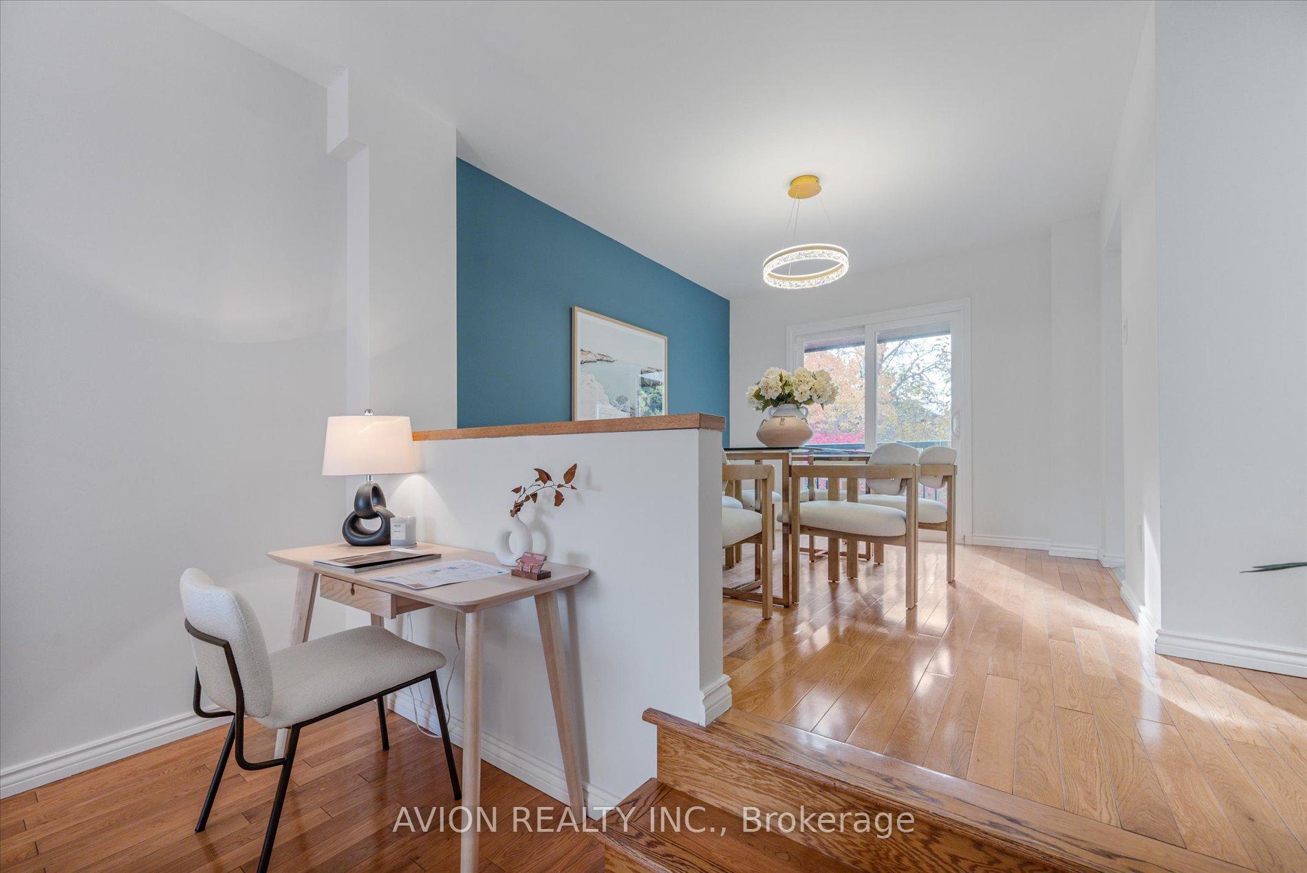 Photo 9 of 11 Woodglen Way, Markham, Unionville — HOMEH