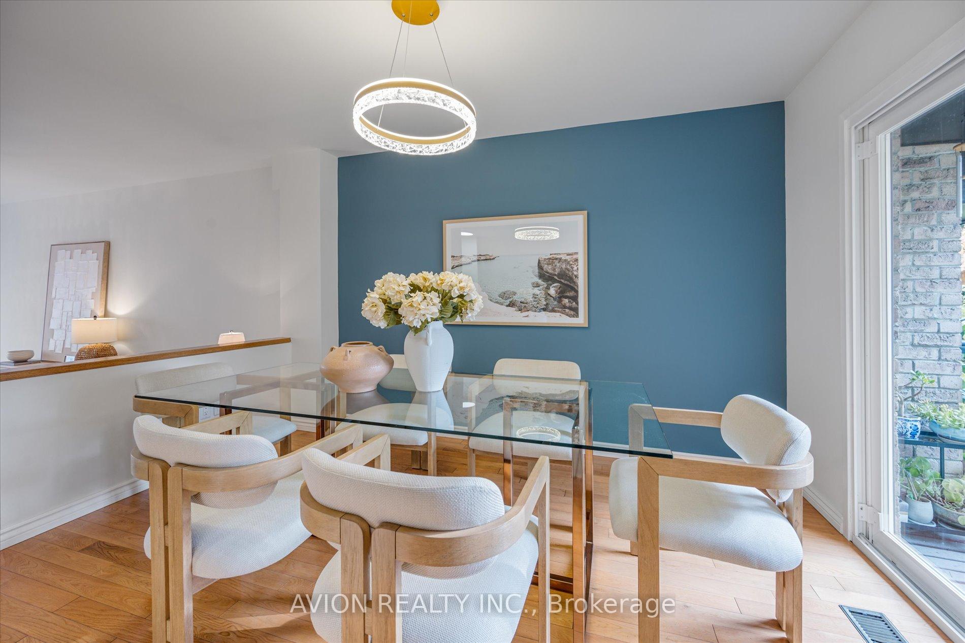 Photo 10 of 11 Woodglen Way, Markham, Unionville — HOMEH