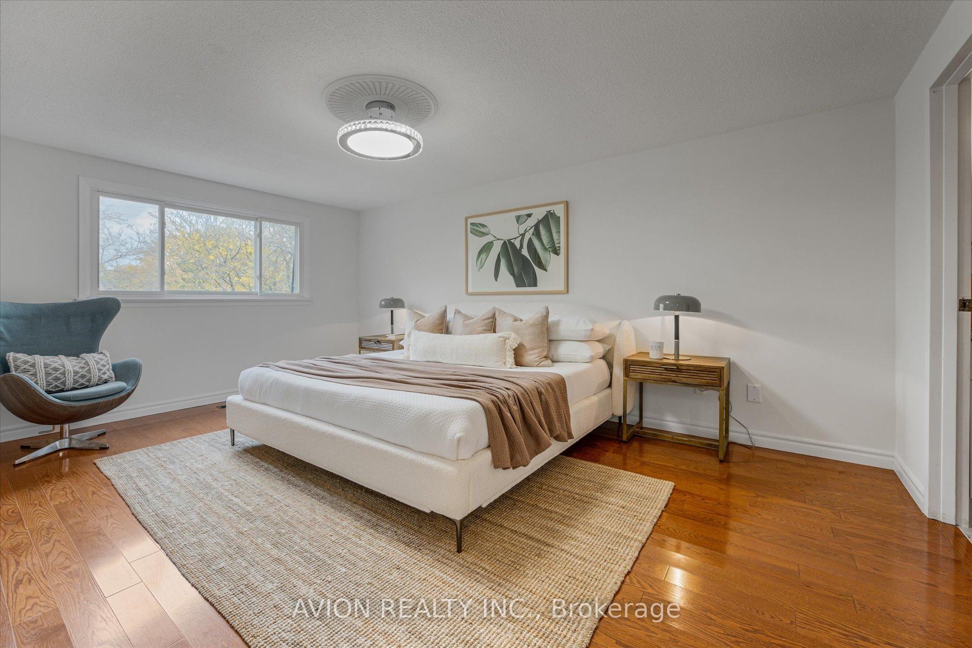Photo 20 of 11 Woodglen Way, Markham, Unionville — HOMEH