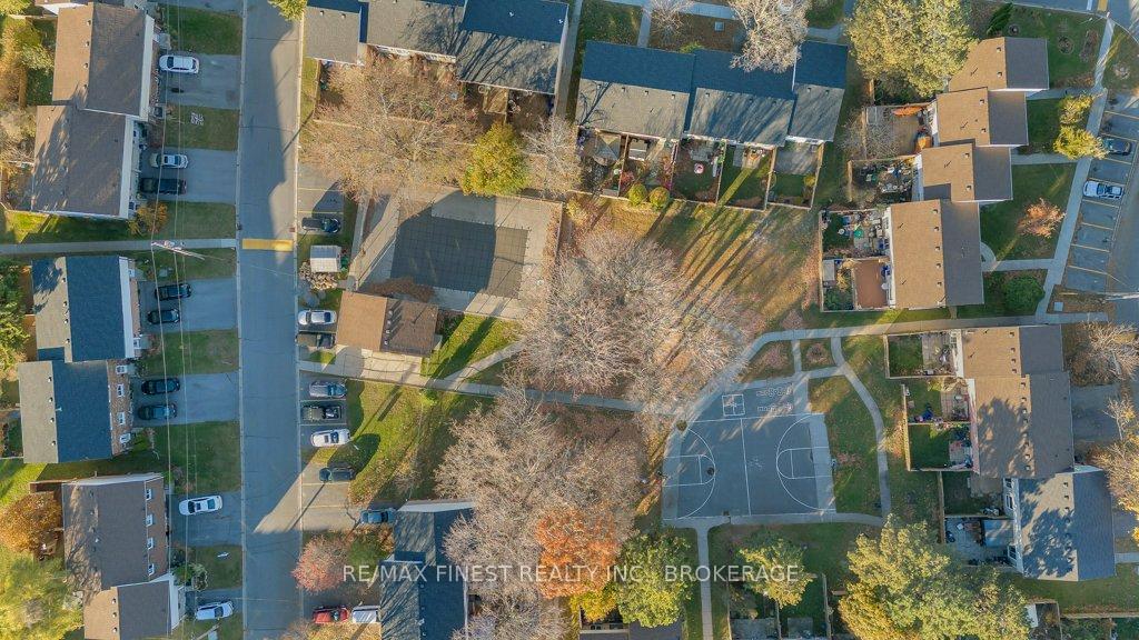 Photo 3 of Unit 6, 863 Oakview Avenue W, Kingston, South of Taylor-Kidd Blvd — HOMEH