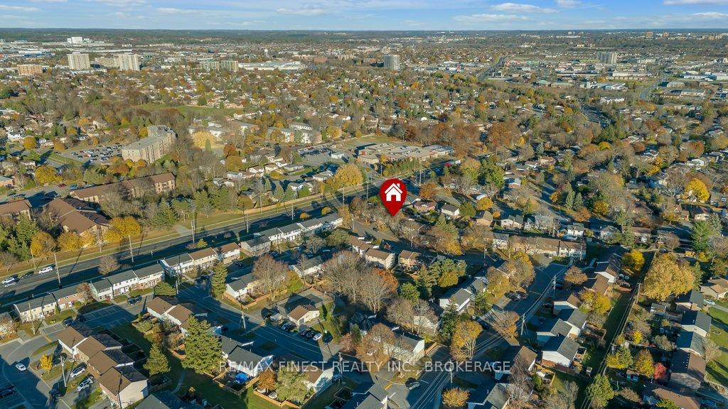 Photo 4 of Unit 6, 863 Oakview Avenue W, Kingston, South of Taylor-Kidd Blvd — HOMEH
