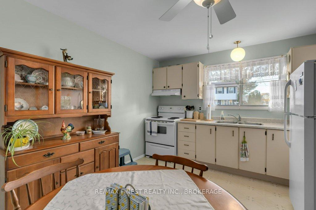 Photo 13 of Unit 6, 863 Oakview Avenue W, Kingston, South of Taylor-Kidd Blvd — HOMEH