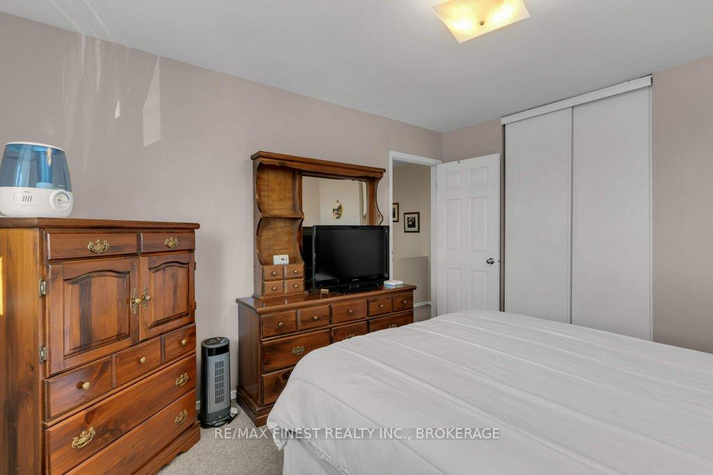Photo 20 of Unit 6, 863 Oakview Avenue W, Kingston, South of Taylor-Kidd Blvd — HOMEH