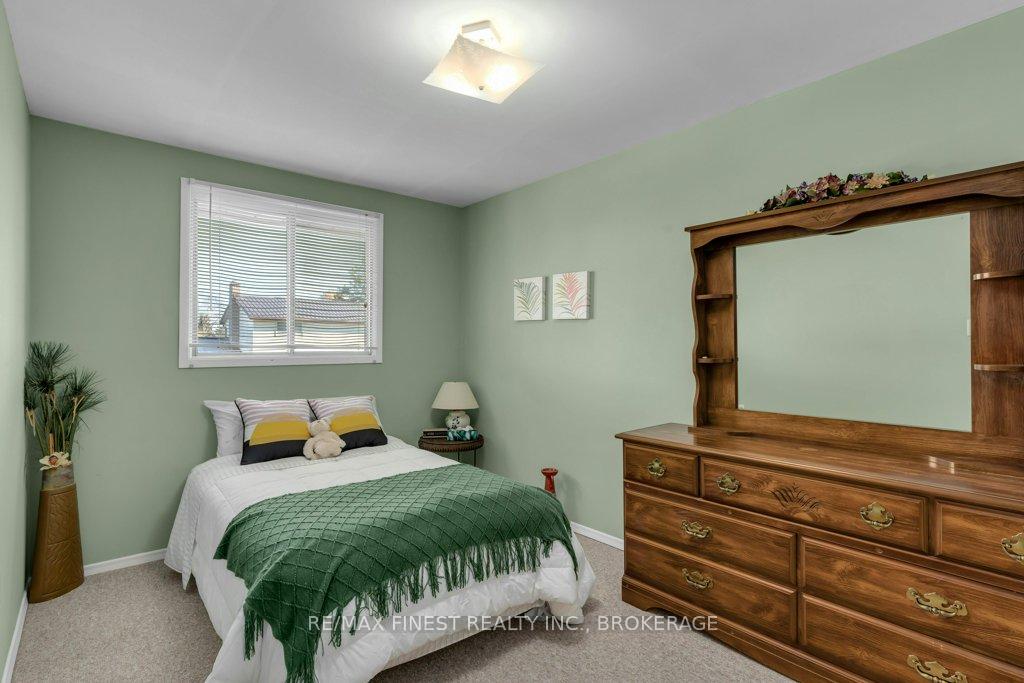 Photo 23 of Unit 6, 863 Oakview Avenue W, Kingston, South of Taylor-Kidd Blvd — HOMEH