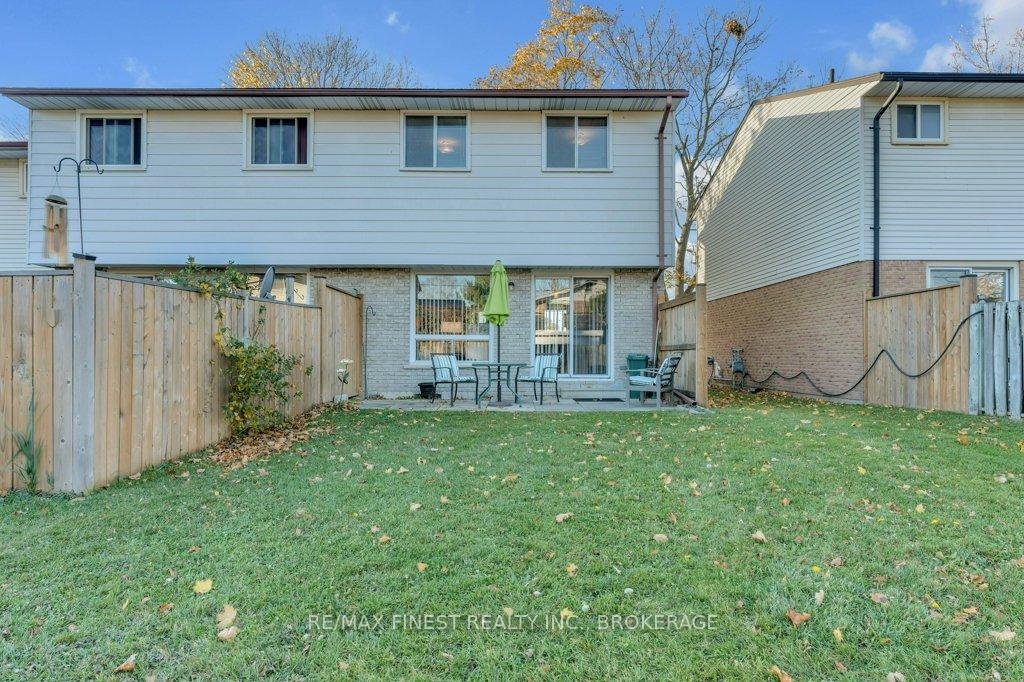 Photo 33 of Unit 6, 863 Oakview Avenue W, Kingston, South of Taylor-Kidd Blvd — HOMEH