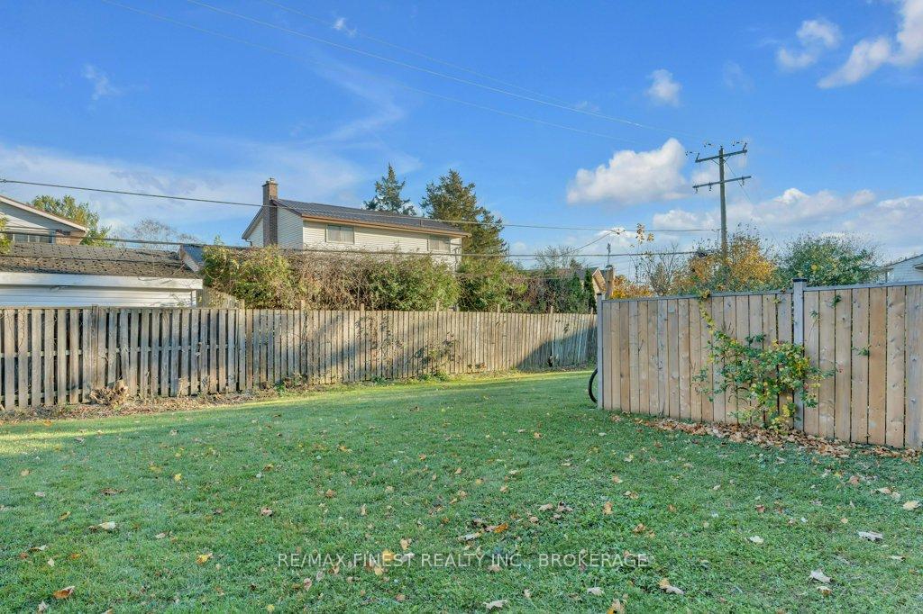 Photo 35 of Unit 6, 863 Oakview Avenue W, Kingston, South of Taylor-Kidd Blvd — HOMEH