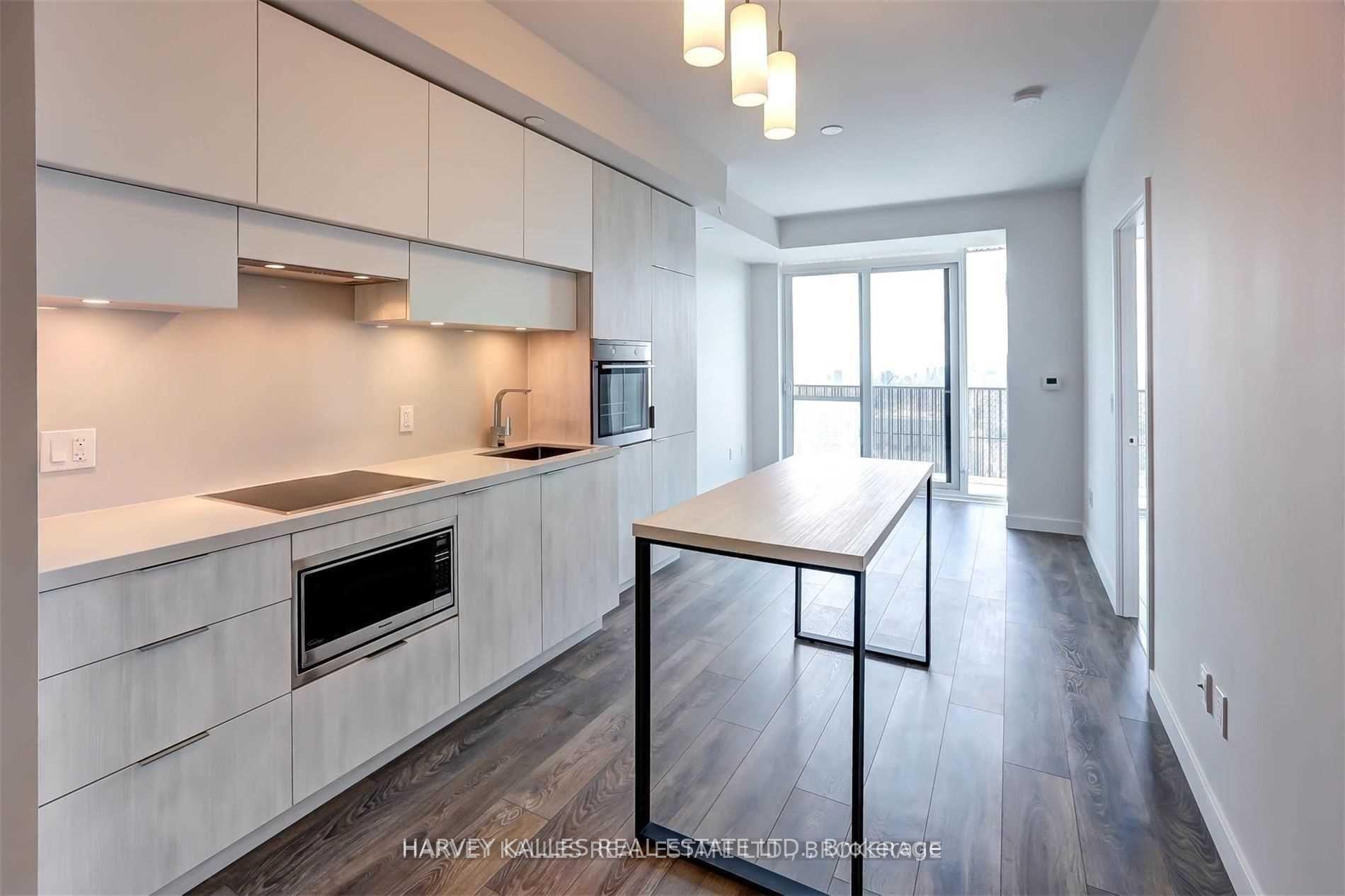 Photo 5 of Unit 5201, 8 Eglinton Avenue E, Toronto, Yonge-Eglinton — HOMEH