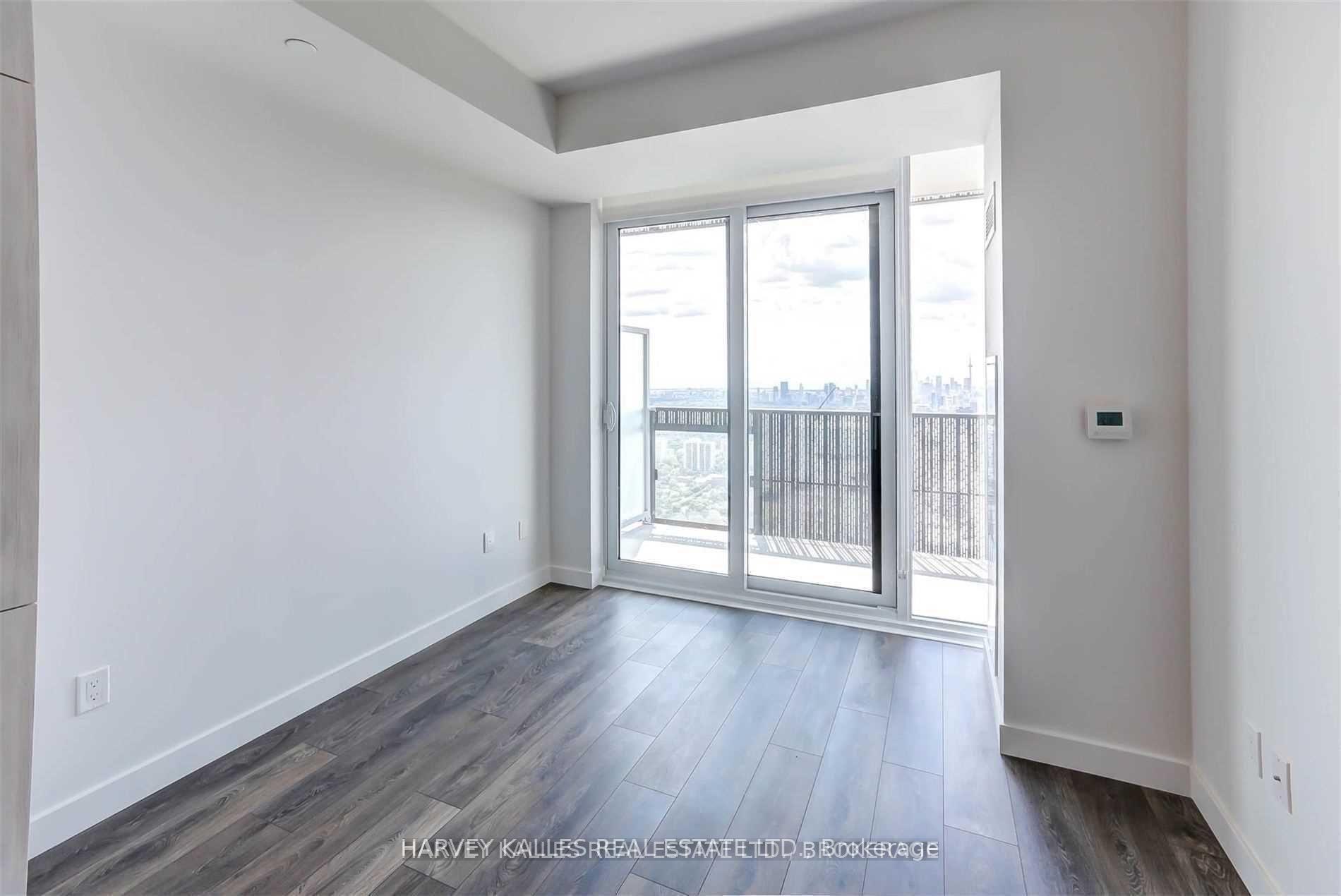 Photo 9 of Unit 5201, 8 Eglinton Avenue E, Toronto, Yonge-Eglinton — HOMEH