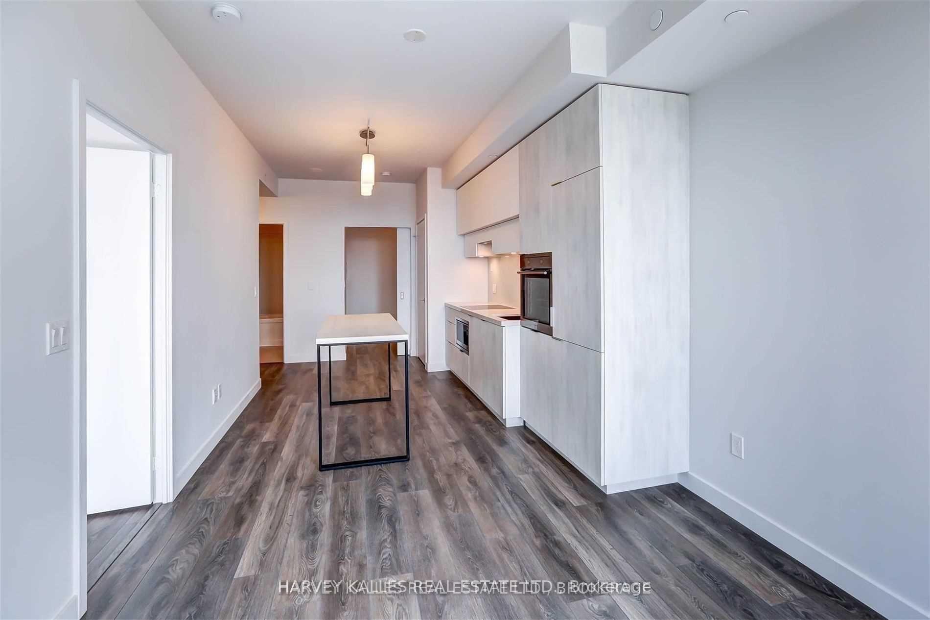 Photo 11 of Unit 5201, 8 Eglinton Avenue E, Toronto, Yonge-Eglinton — HOMEH