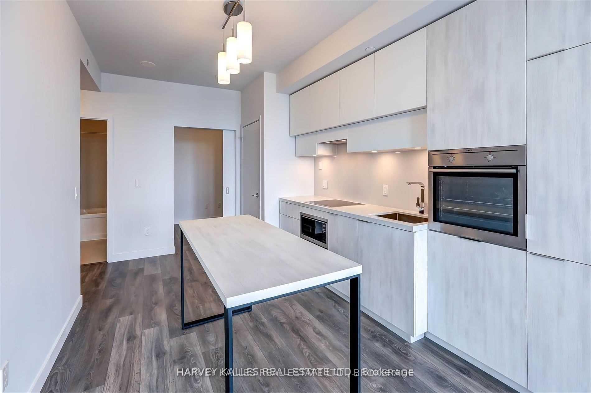 Photo 12 of Unit 5201, 8 Eglinton Avenue E, Toronto, Yonge-Eglinton — HOMEH