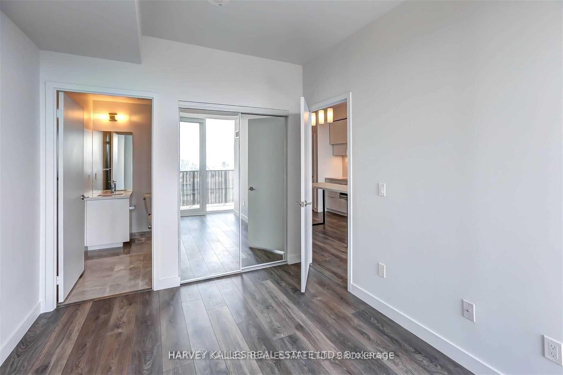 Photo 15 of Unit 5201, 8 Eglinton Avenue E, Toronto, Yonge-Eglinton — HOMEH