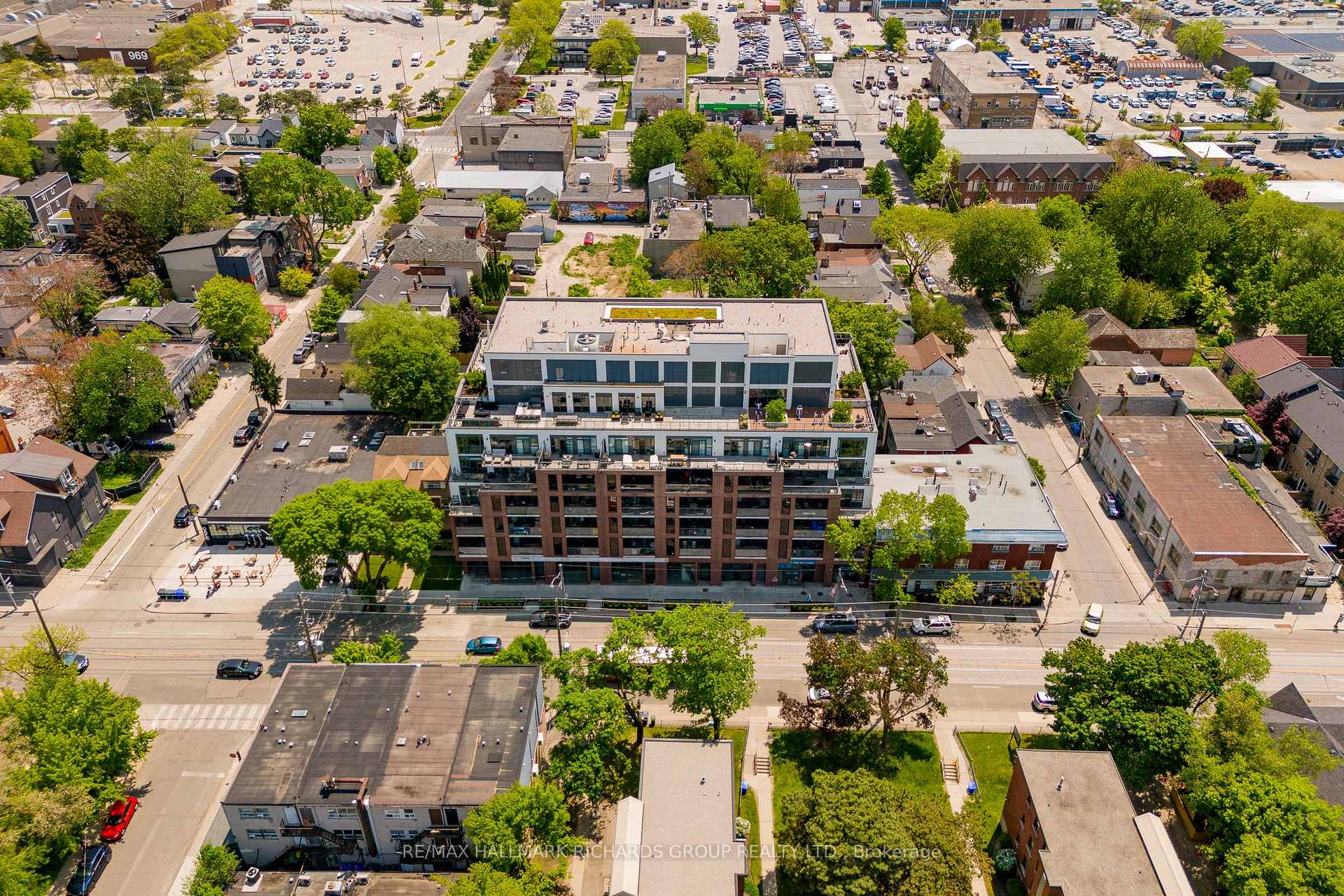 Photo 3 of Unit TH2, 1331 Queen Street E, Toronto, Greenwood-Coxwell — HOMEH
